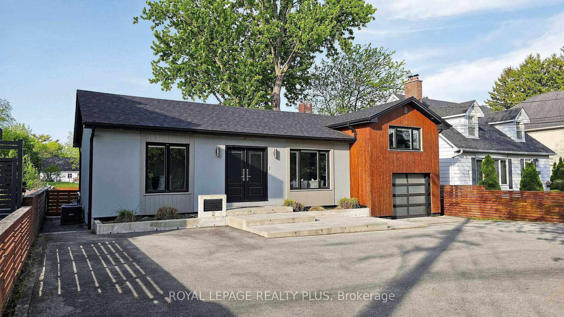 285 Bronte Road Oakville Ontario Canada Rent residential Judi Lloyd Royal LePage Realty Plus, Brokerage*