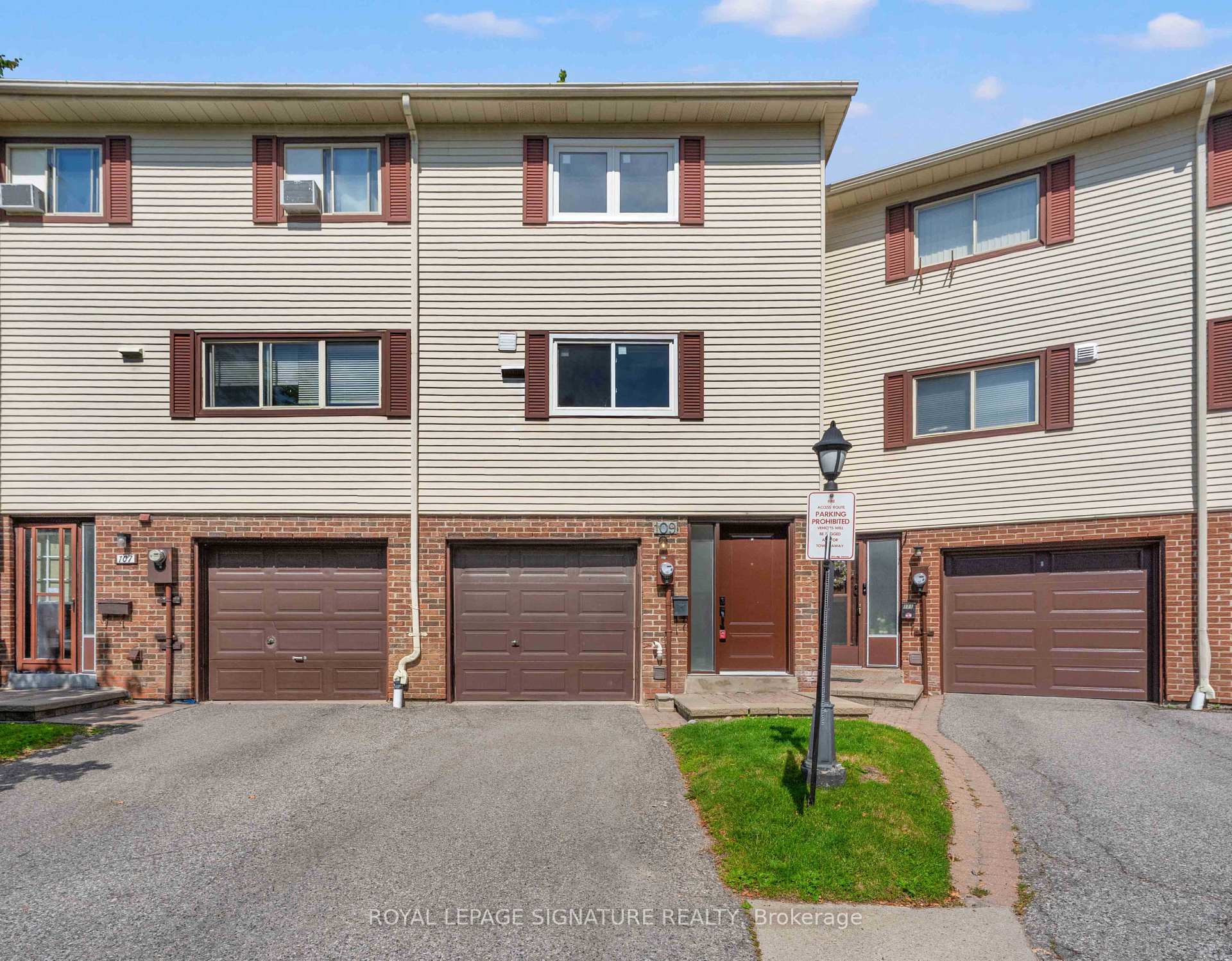 62 - 109 Jenny Wren Way Toronto Ontario Canada Sale residential John Armanious Royal LePage Signature Realty, Brokerage *