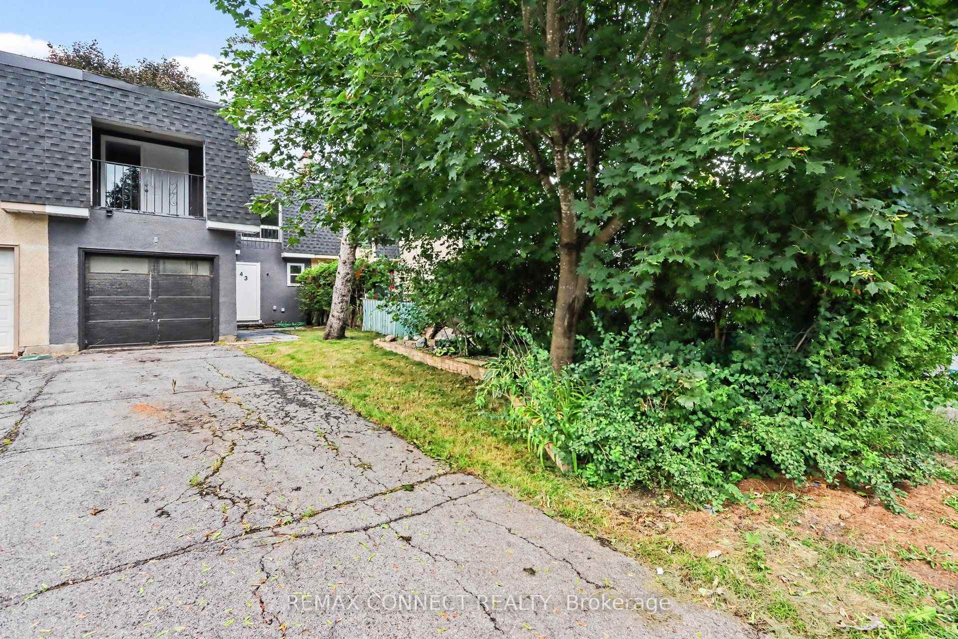 43 Tybalt Crescent Ottawa Ontario Canada Sale residential Bob Bahreinian REMAX YOUR COMMUNITY REALTY