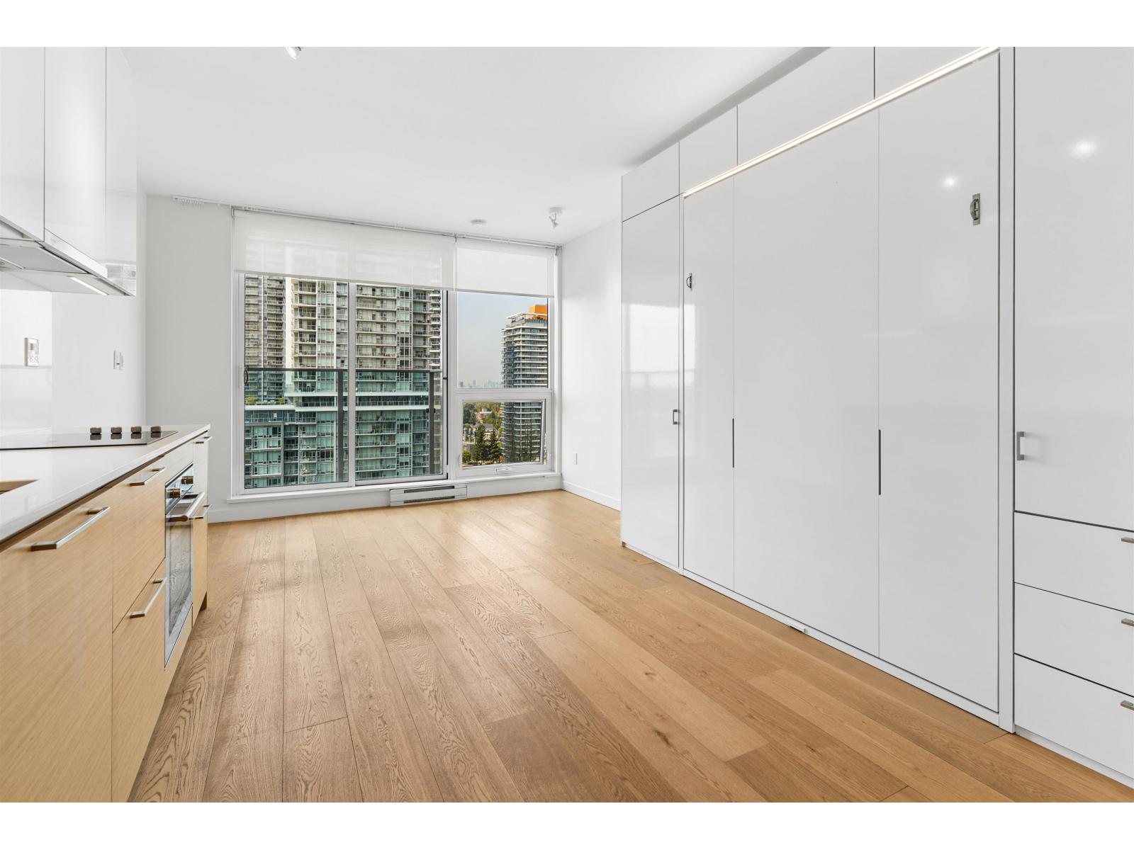 1903 13438 CENTRAL AVENUE Surrey British Columbia Canada Sale residential   Marketing 604 Team | HomeLife Benchmark Realty Corp.