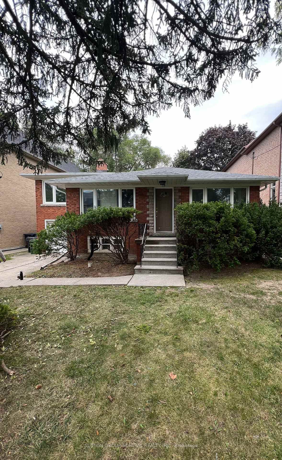 119 Caribou Road Toronto Ontario Canada Rent residential Sheldon Kiestin Sutton Group-Admiral Realty Inc., Brokerage *