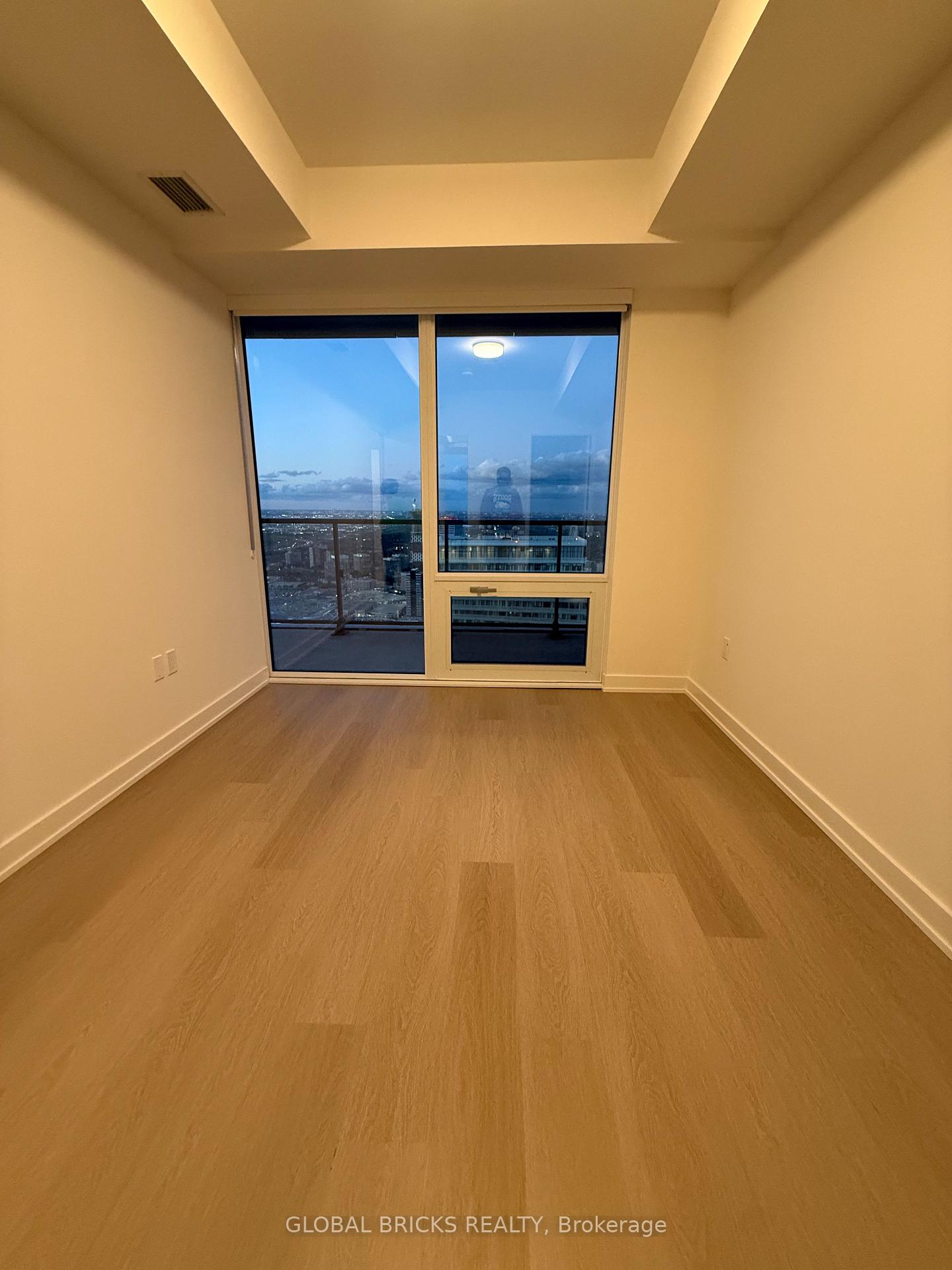 6707 - 448 Burnhamthorpe Rd W Mississauga Ontario Canada Rent residential Rajani Suresh Global Bricks Realty, Brokerage*
