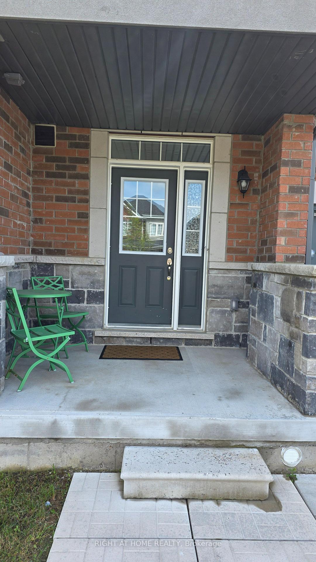 2257 Grainger Loop Innisfil Ontario Canada Rent residential Sharon Steinman Right at Home Realty, Brokerage*