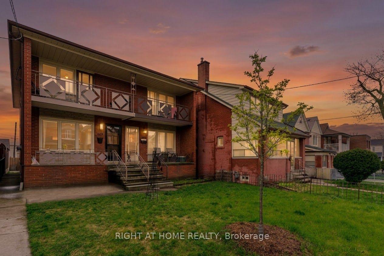 147 Ascot Avenue Toronto Ontario Canada Rent residential Ruth-Ann Shallow Right at Home Realty, Brokerage*