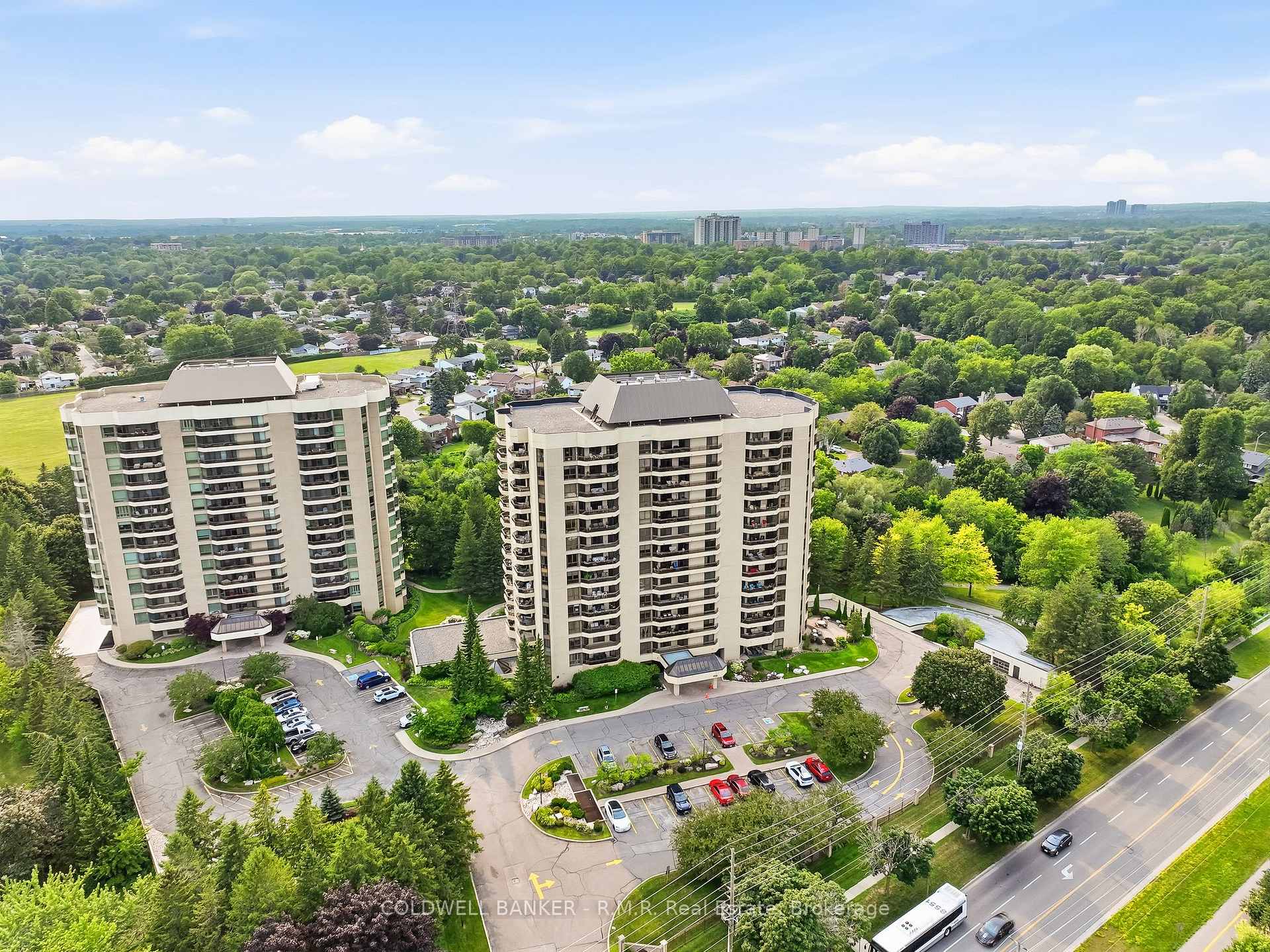 305 - 900 Wilson Road N Oshawa Ontario Canada Sale residential   Coldwell Banker - R.M.R. Real Estate, Brokerage *