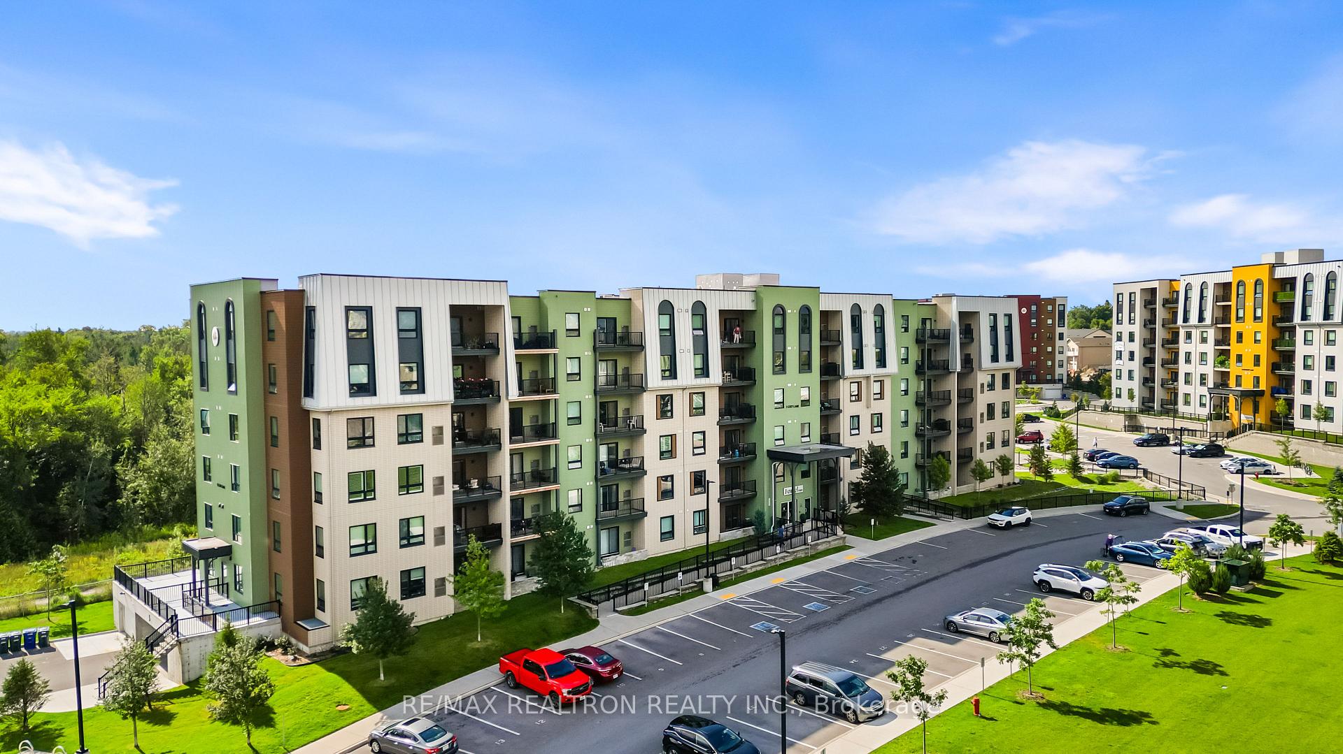 213 - 5 Chef Lane Barrie Ontario Canada Sale residential   Royal LePage Terrequity Capital Realty, Brokerage*