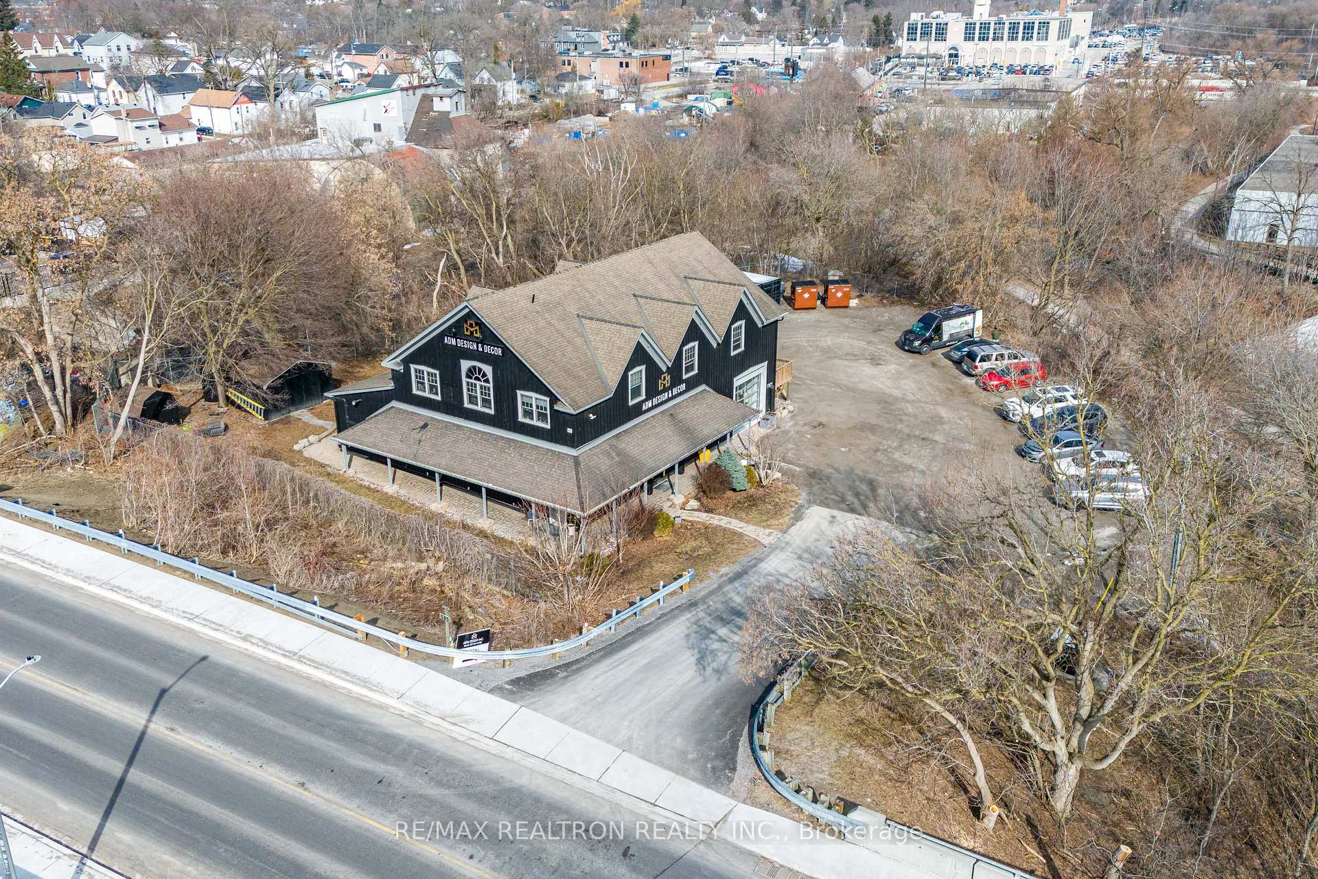 505 Queen Street Newmarket Ontario Canada Sale commercial Izabela Jaskiewicz RE/MAX Realtron Realty Inc., Brokerage*