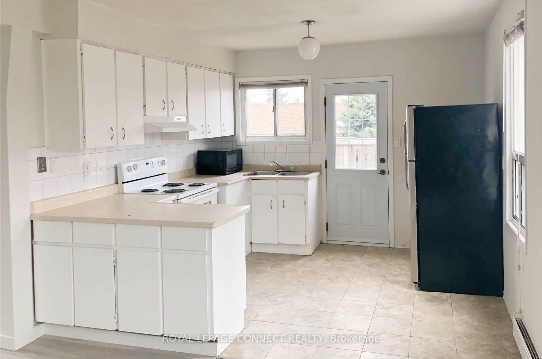 -----2nd Floor - 1736 Kingston Road Toronto Ontario Canada Rent residential Bob Bahreinian REMAX YOUR COMMUNITY REALTY