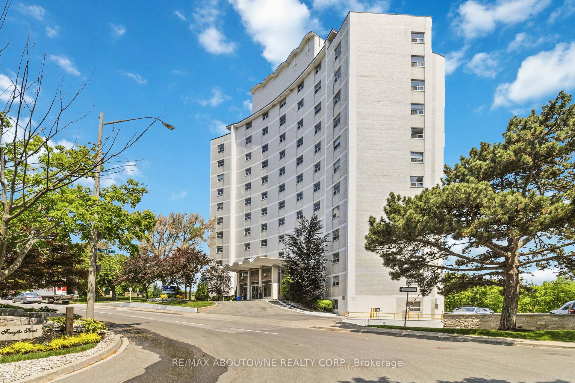 1201 - 125 Forsythe Street Oakville Ontario Canada Rent residential Manzoor Bhatti RE/MAX Gold Realty Inc., Brokerage *