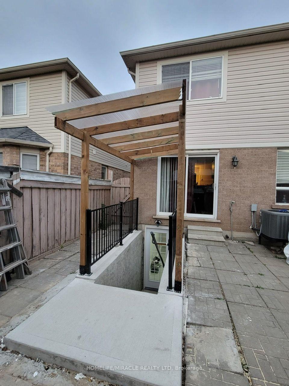 22 Tawnie Cres (Basement) Brampton Ontario Canada Rent residential   HomeLife/Miracle Realty Ltd., Brokerage*
