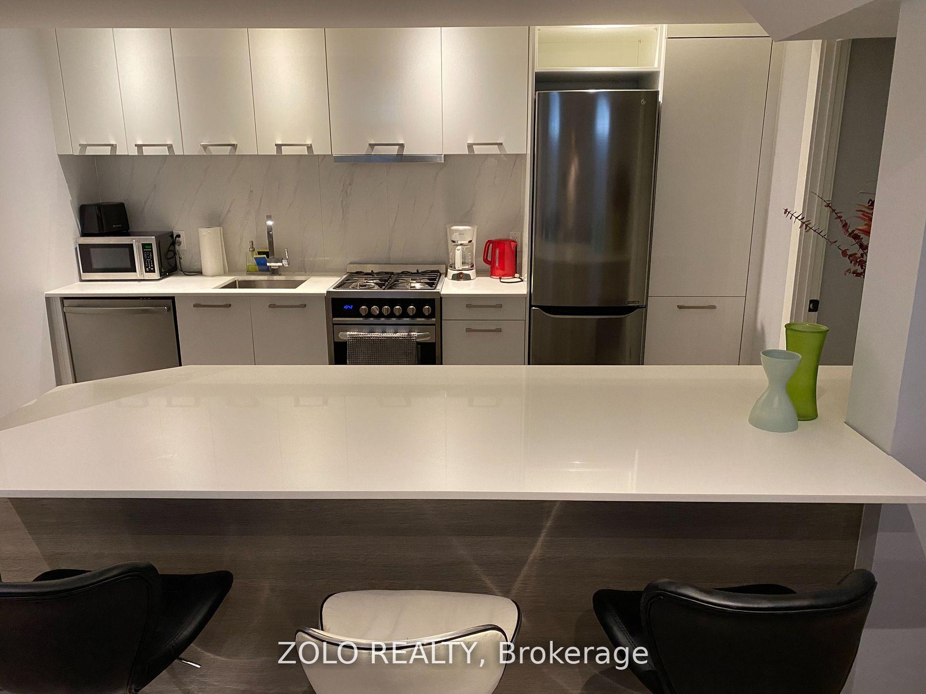 144 Northcliffe Boulevard Toronto Ontario Canada Rent residential Saida Morovati Zolo Realty, Brokerage *