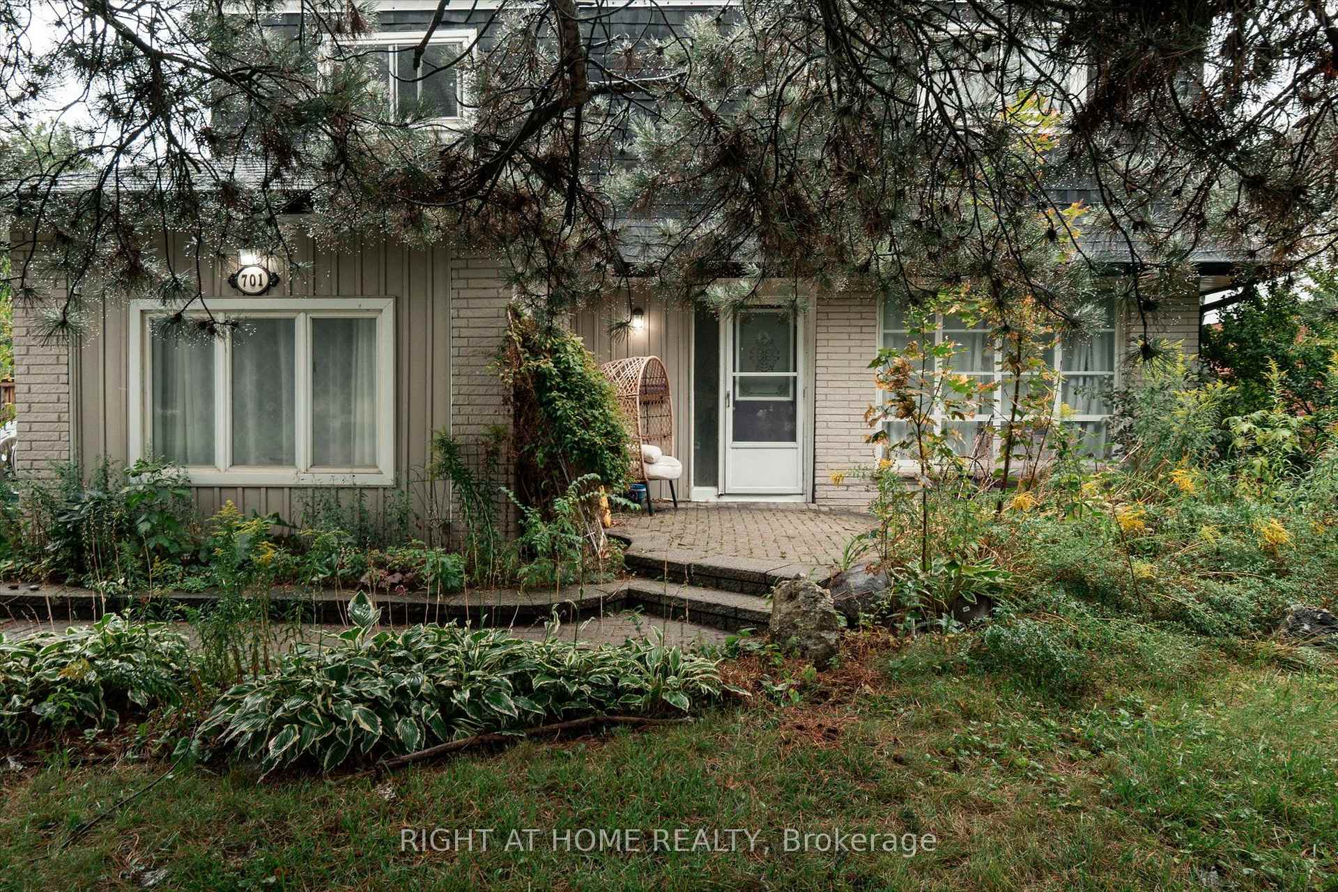 701 Central Park Boulevard N Oshawa Ontario Canada Sale residential Cecilia Stroeder Right at Home Realty, Brokerage*