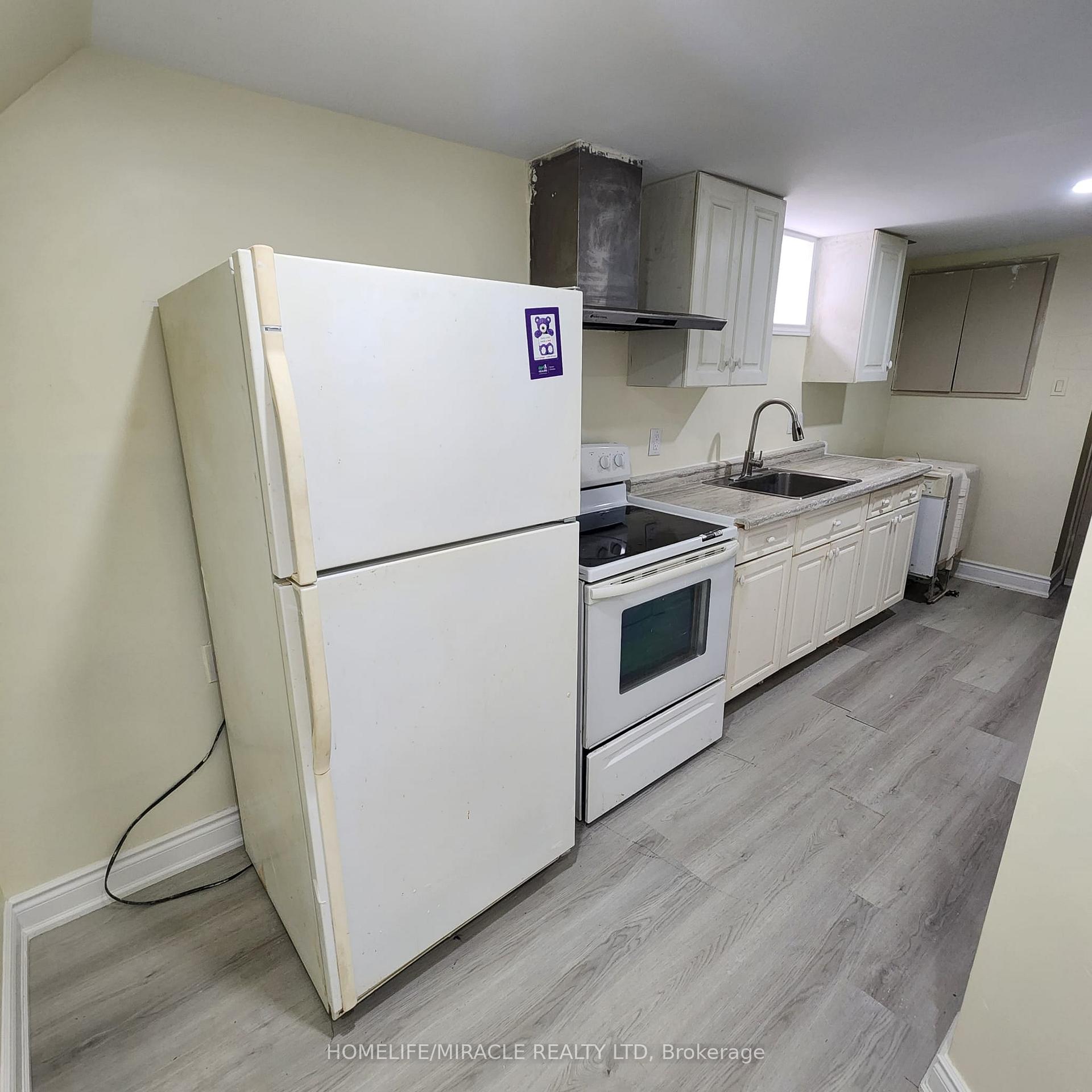 491 Salisbury Street London East Ontario Canada Rent residential Yoginder Chahal HomeLife/Miracle Realty Ltd, Brokerage *
