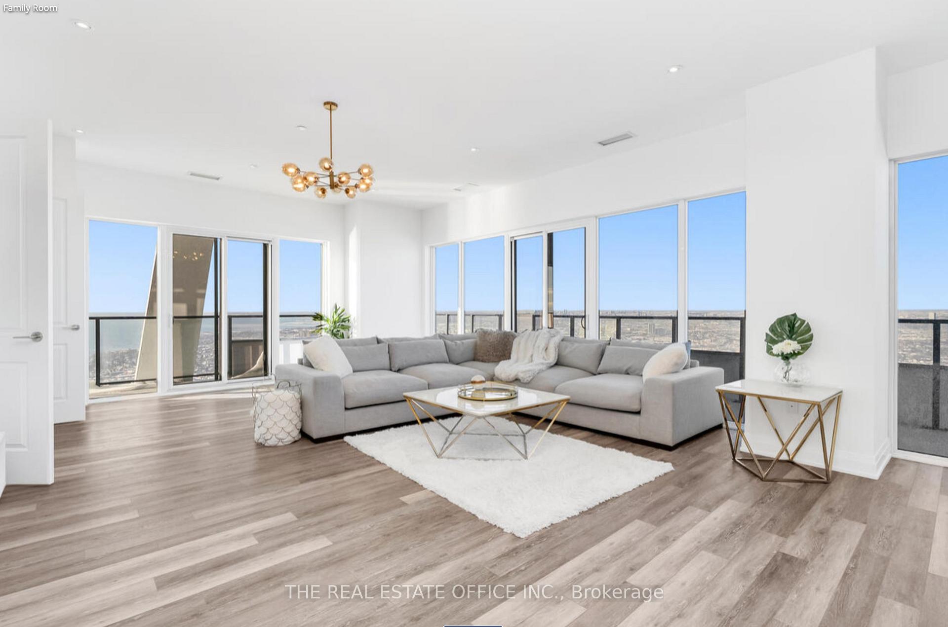 UPH01A - 30 Shore breeze Drive Toronto Ontario Canada Rent residential   The Real Estate Office Inc., Brokerage
