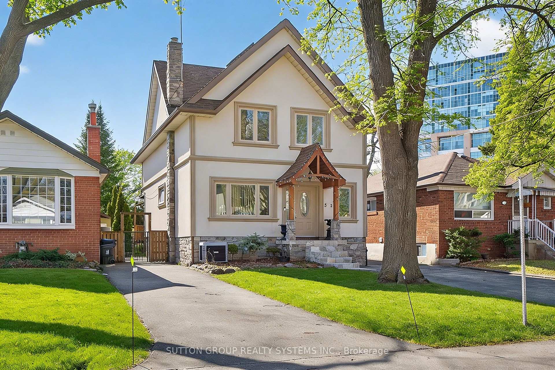 32 Green Lanes Toronto Ontario Canada Sale residential Daniel Won Sutton Group Realty Systems Inc, Brokerage *
