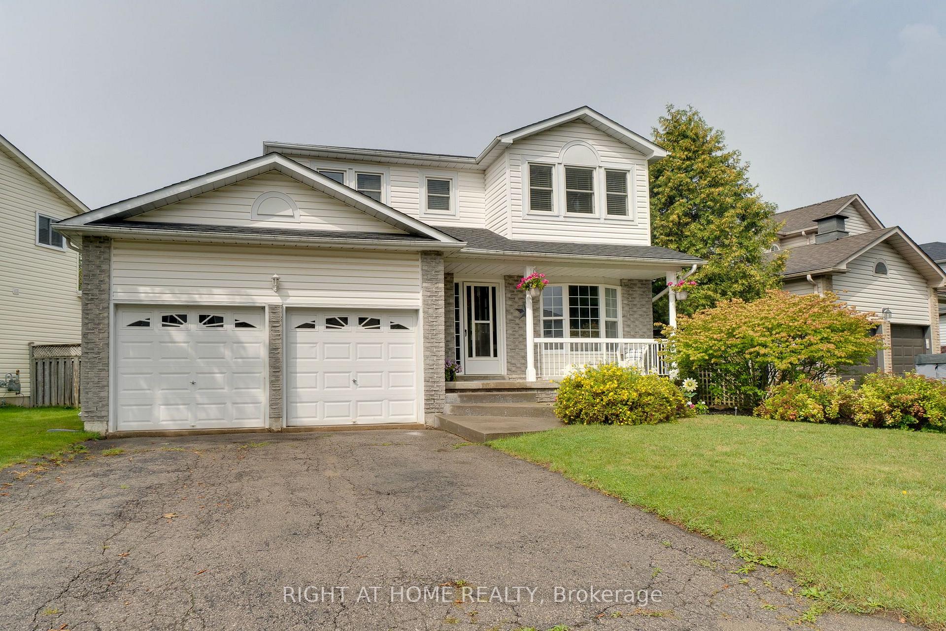 234 Philip Court W Centre Wellington Ontario Canada Sale residential William (Bill) Kovacs Right at Home Realty, Brokerage*