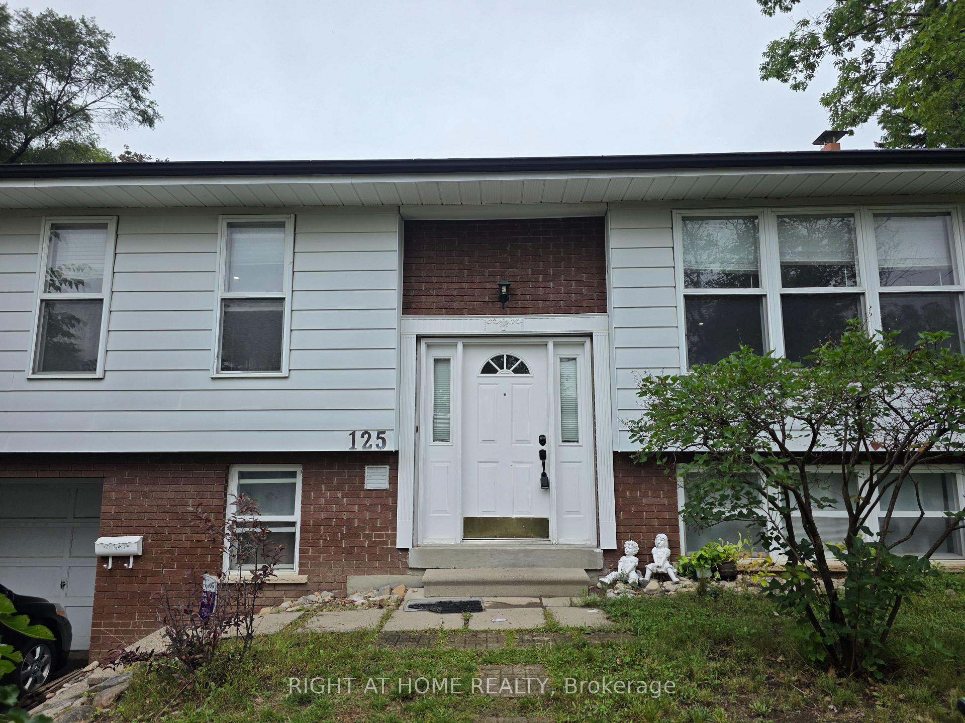 125 weir Crescent S Toronto Ontario Canada Rent residential Kathy Markoff Right at Home Realty, Brokerage*