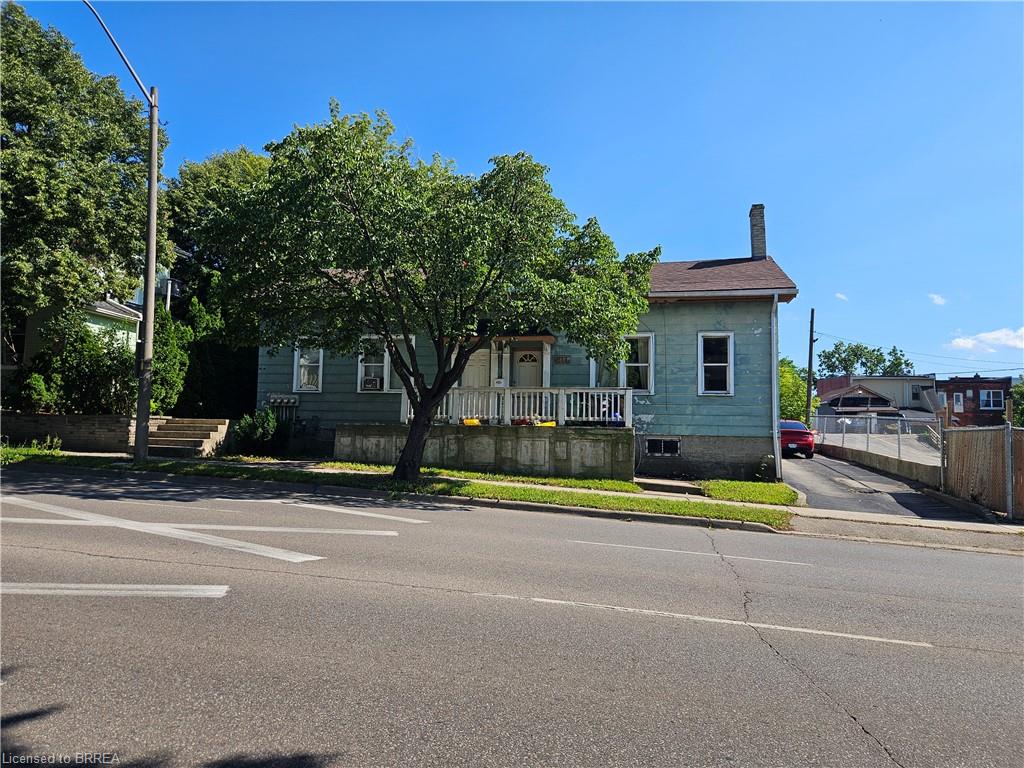 217-219 Dalhousie Street Brantford Ontario Canada Sale residential Coldwell Banker Homefront Realty
