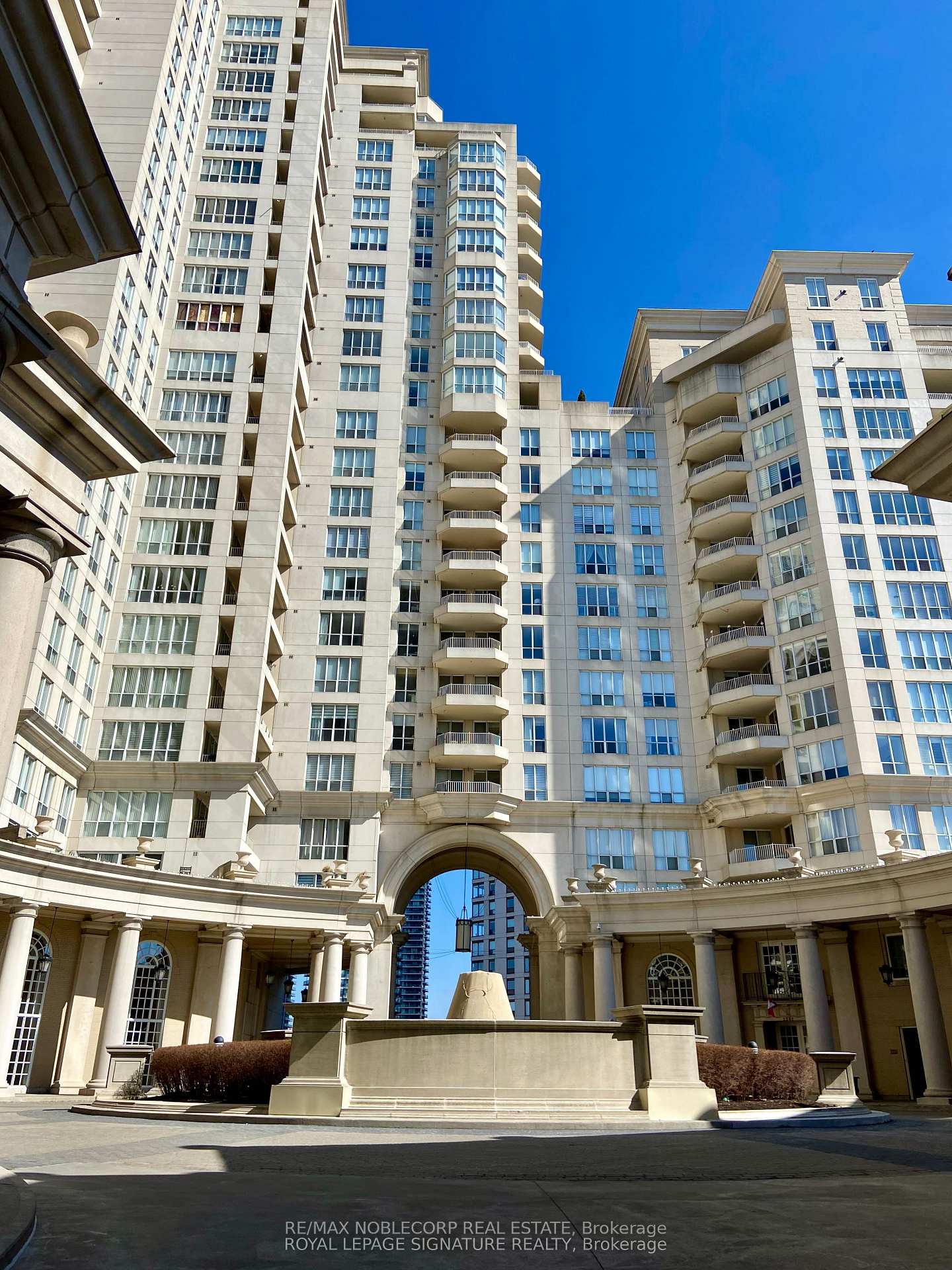 1801 - 2285 Lake Shore Boulevard Toronto Ontario Canada Rent residential Maria Bifolchi Re/Max Noblecorp Real Estate, Brokerge*