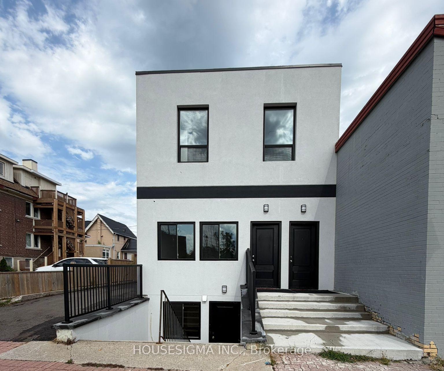 Main Floor Unit - 28 West Street N Orillia Ontario Canada Lease commercial Saeed Piroozfard HOUSESIGMA INC., BROKERAGE*