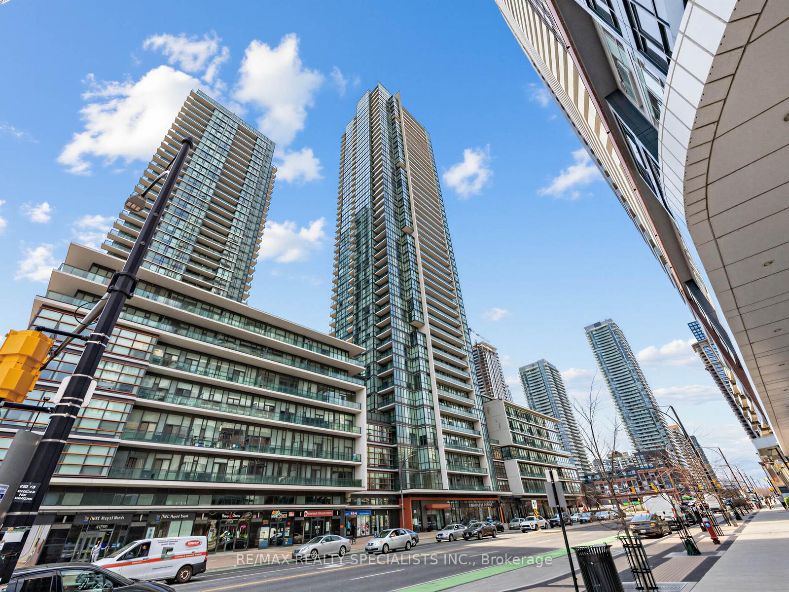 1507 - 4070 Confederation Parkway Mississauga Ontario Canada Sale residential Vick Walia RE/MAX REALTY SPECIALISTS INC. Brokerage