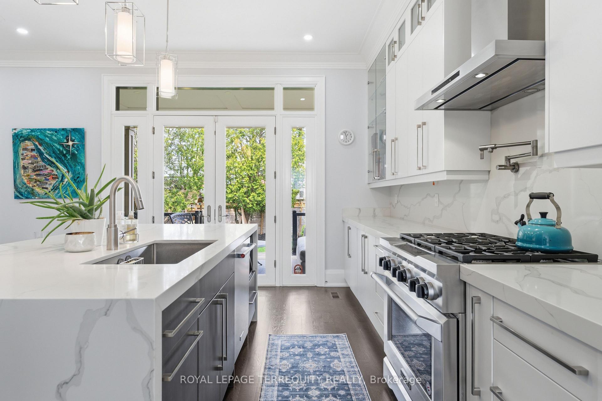 130 Edgecroft Road Toronto Ontario Canada Sale residential Paul Mazzei VestCore Realty Corp., Brokerage
