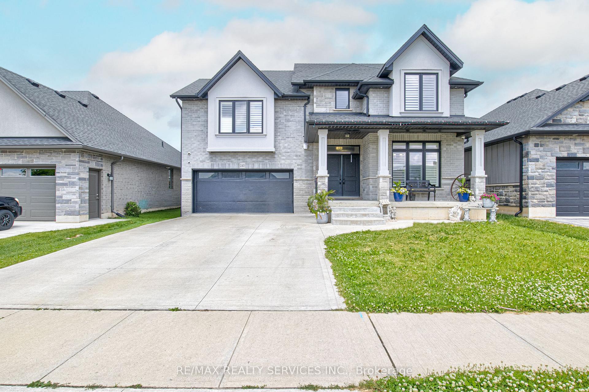 240 Tamarack Blvd Boulevard Woodstock Ontario Canada Sale residential Gurmukh Gill RE/MAX Realty Services Inc., Brokerage*