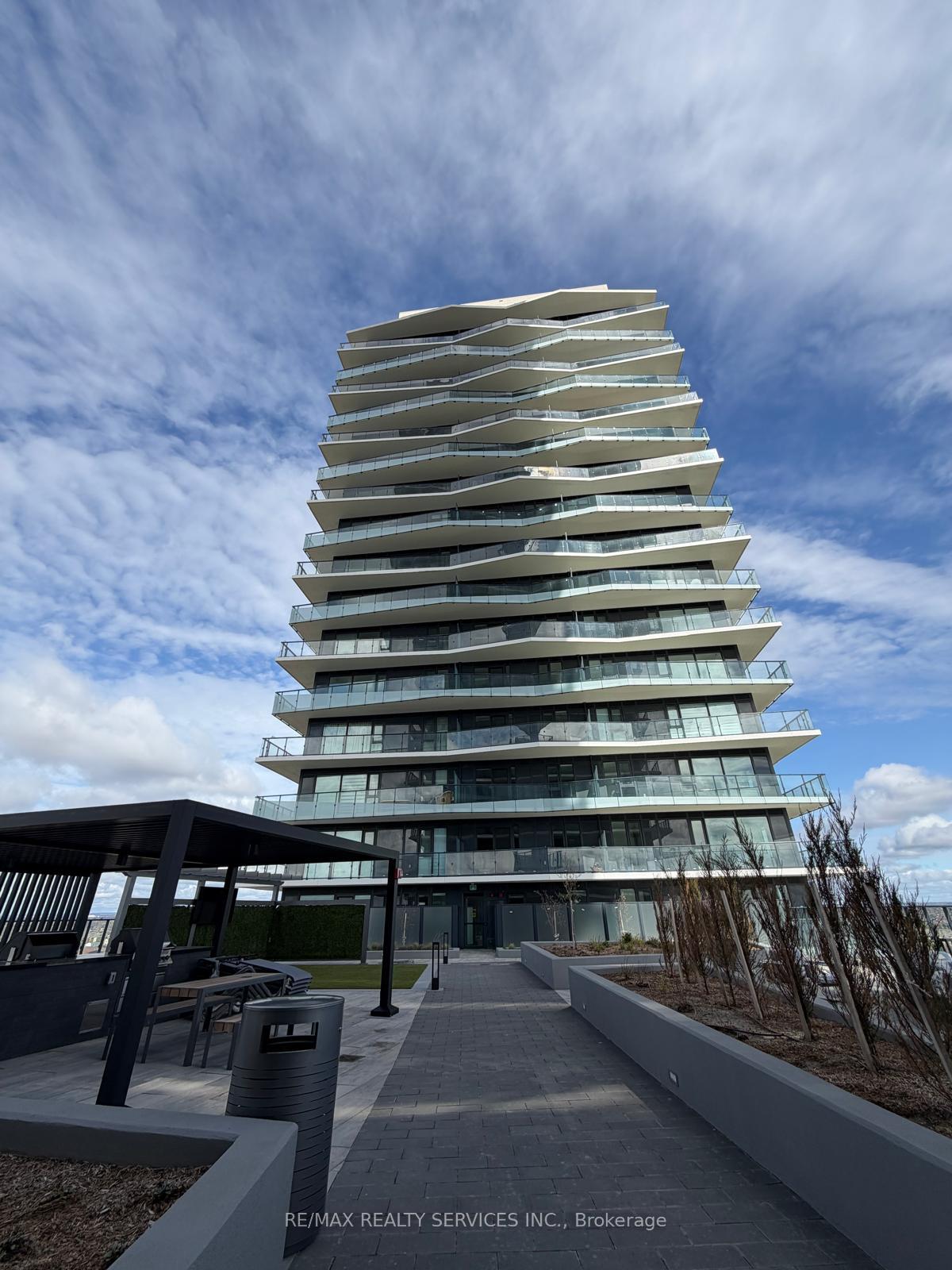 2314 - 15 Skyridge Drive E Brampton Ontario Canada Rent residential Gurmukh Gill RE/MAX Realty Services Inc., Brokerage*