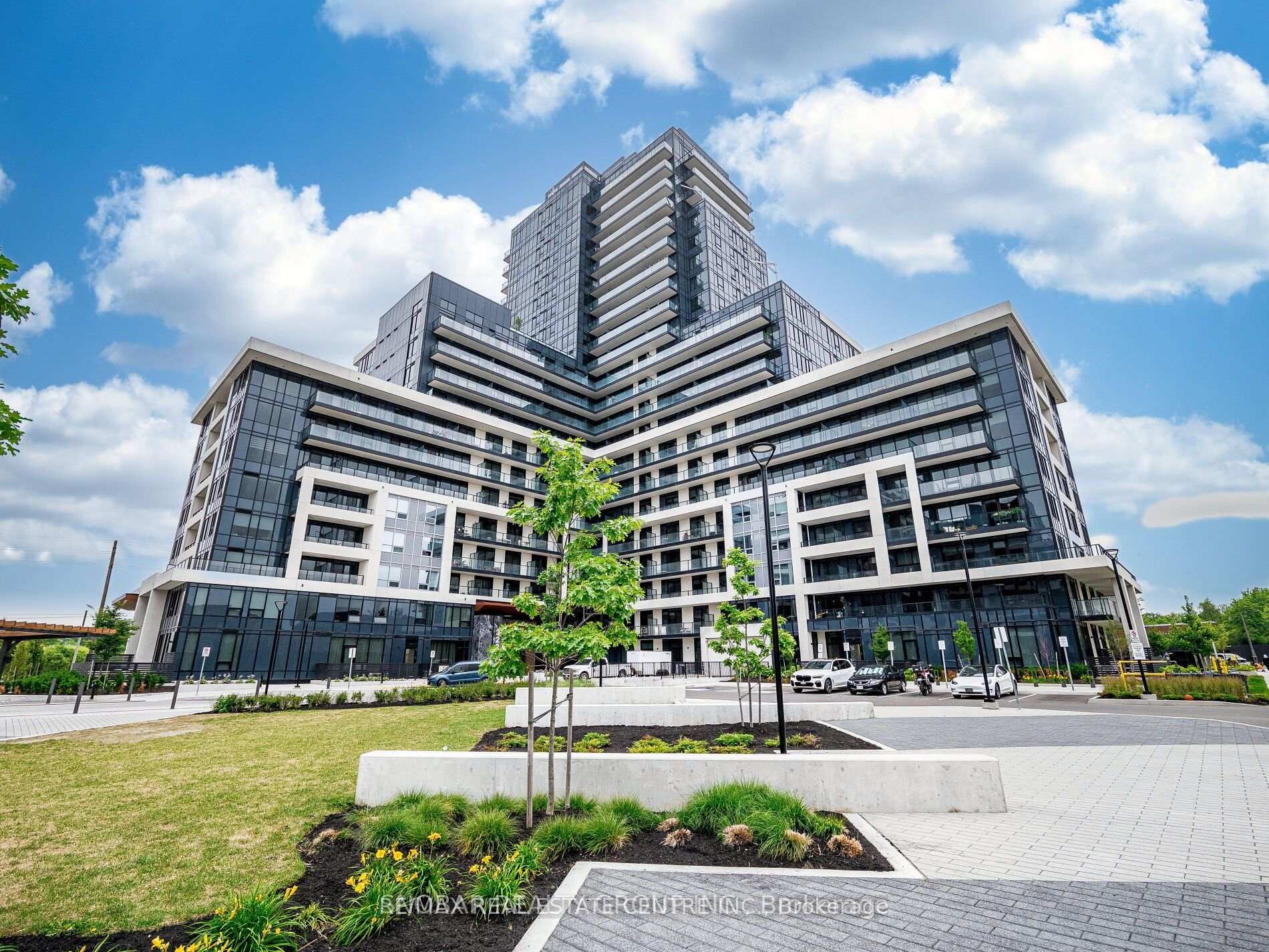 327 - 3220 William Coltson Avenue N Oakville Ontario Canada Rent residential Dave Bassi RE/MAX Real Estate Centre Inc., Brokerage *