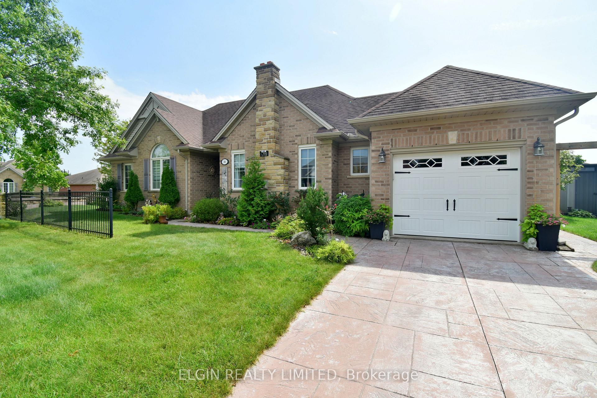 30 Peach Tree Boulevard St. Thomas Ontario Canada Sale residential   Elgin Realty 