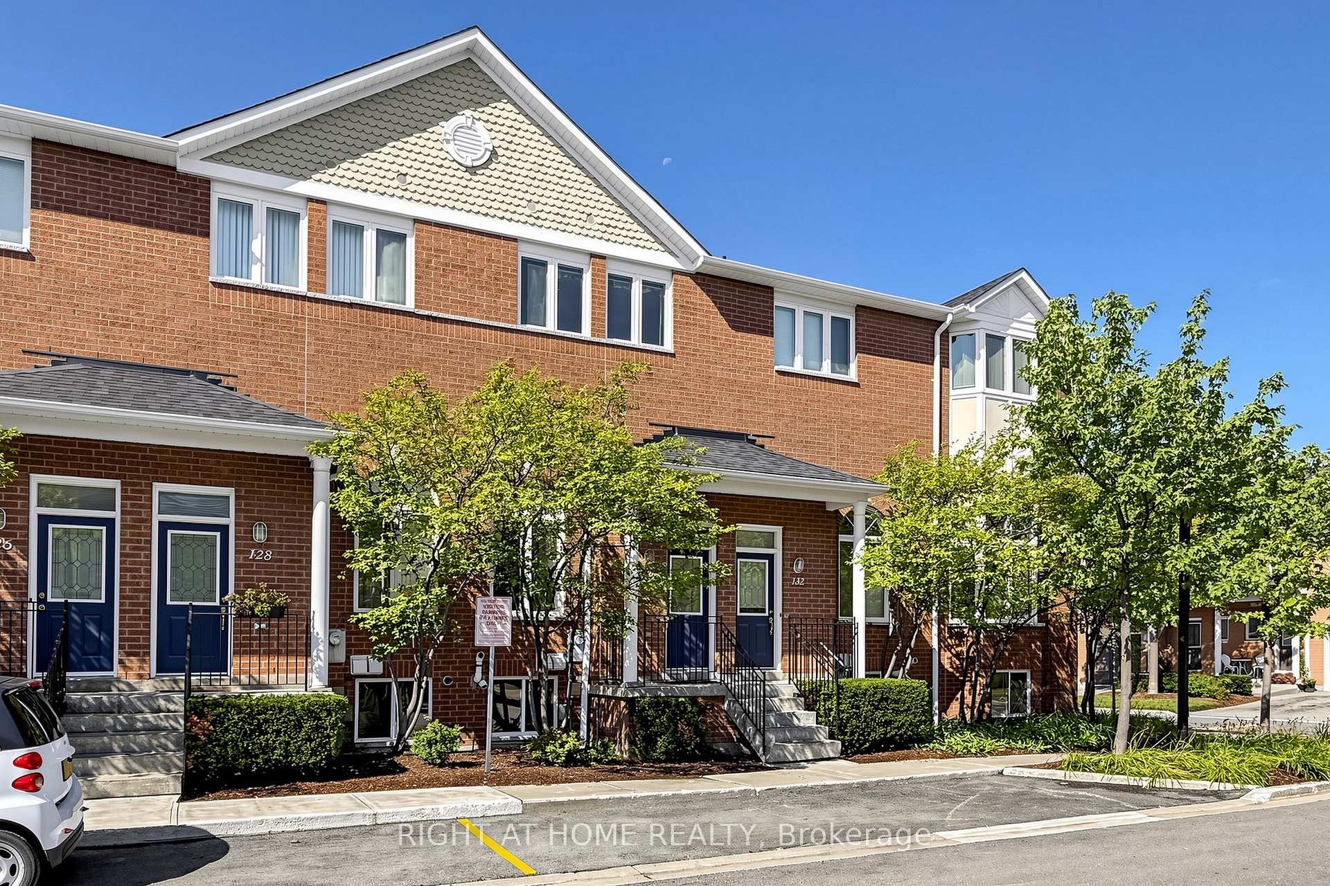 130 - 83 Mondeo Drive Toronto Ontario Canada Sale residential Slavisa (Sasha) Garaca Right at Home Realty, Brokerage*