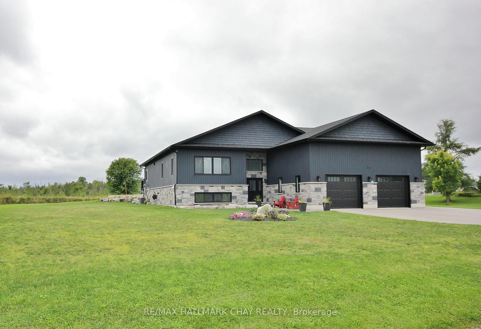 37 HILLSIDE Drive Georgian Bay Ontario Canada Sale residential Sabina  Sadl-Kolchetski RE/MAX Hallmark Chay Realty, Brokerage*