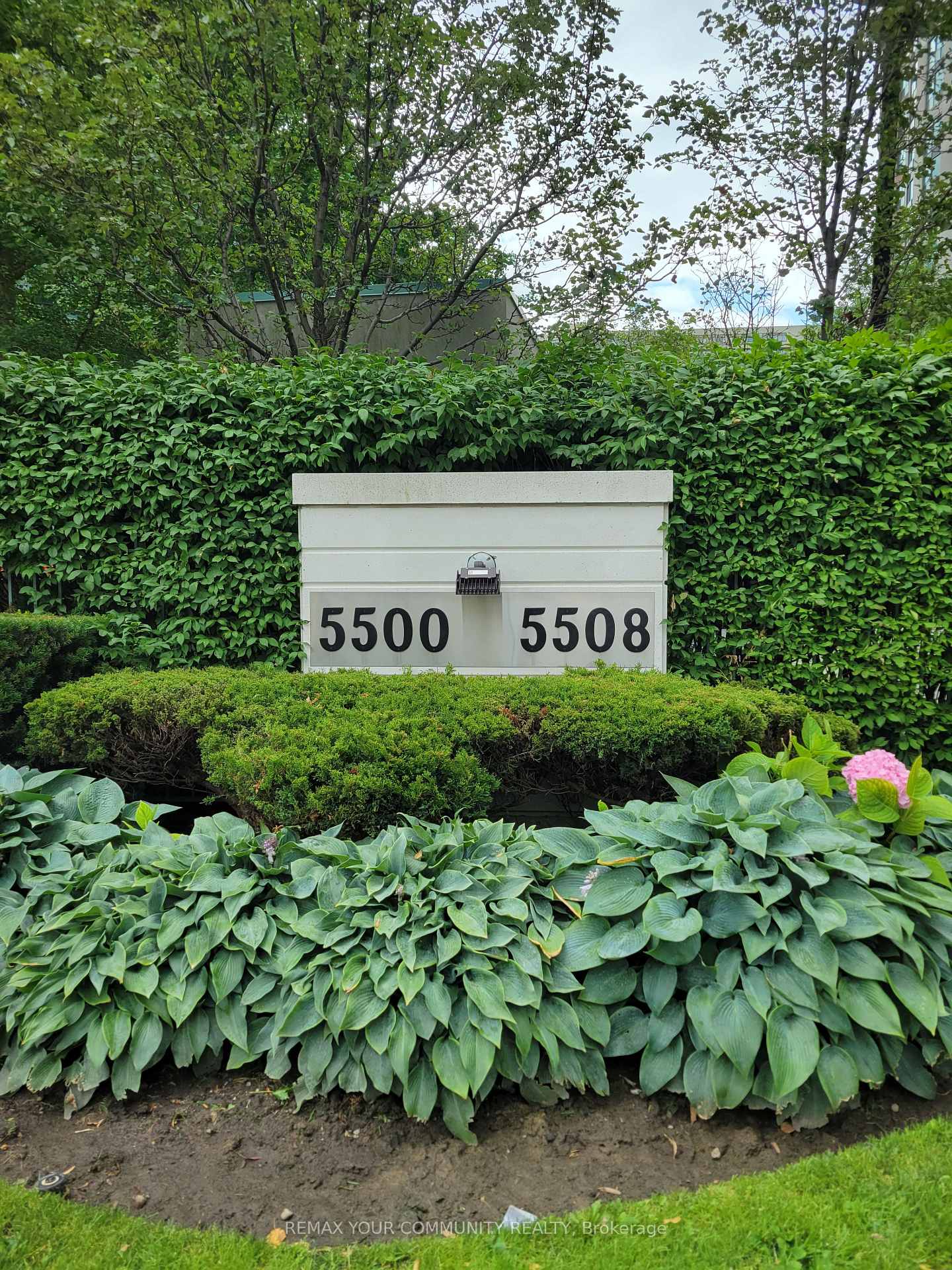 209 - 5500 Yonge Street Toronto Ontario Canada Sale residential Frank Reyhani Re/Max Your Community Realty, Brokerage *