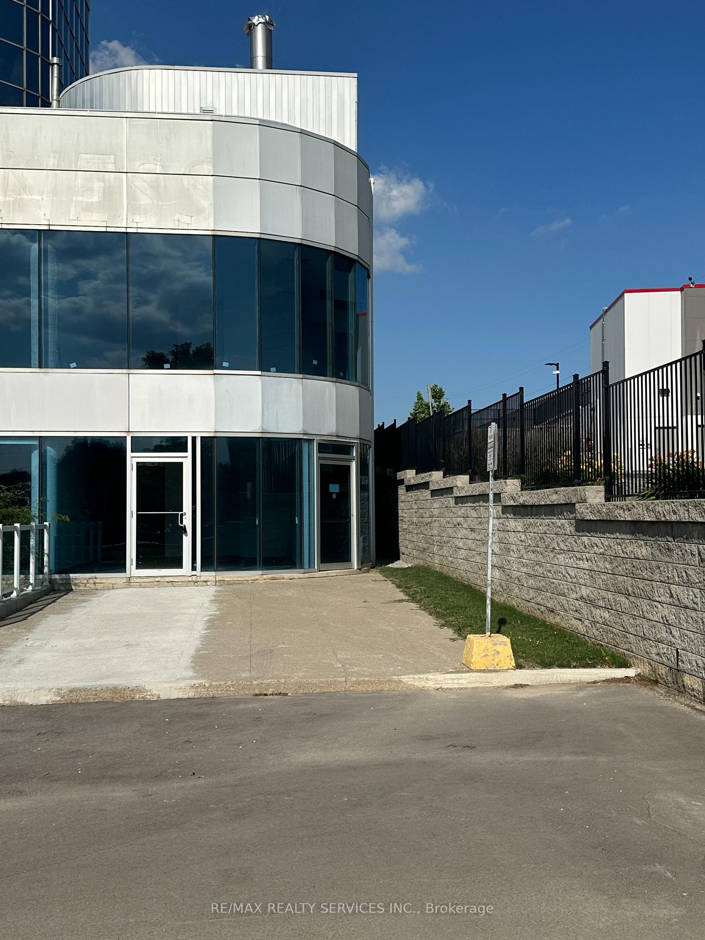 104 - 105 Gordon Baker Road Toronto Ontario Canada Sale commercial   Bruce Murray - Real Estate Homeward, Brokerage