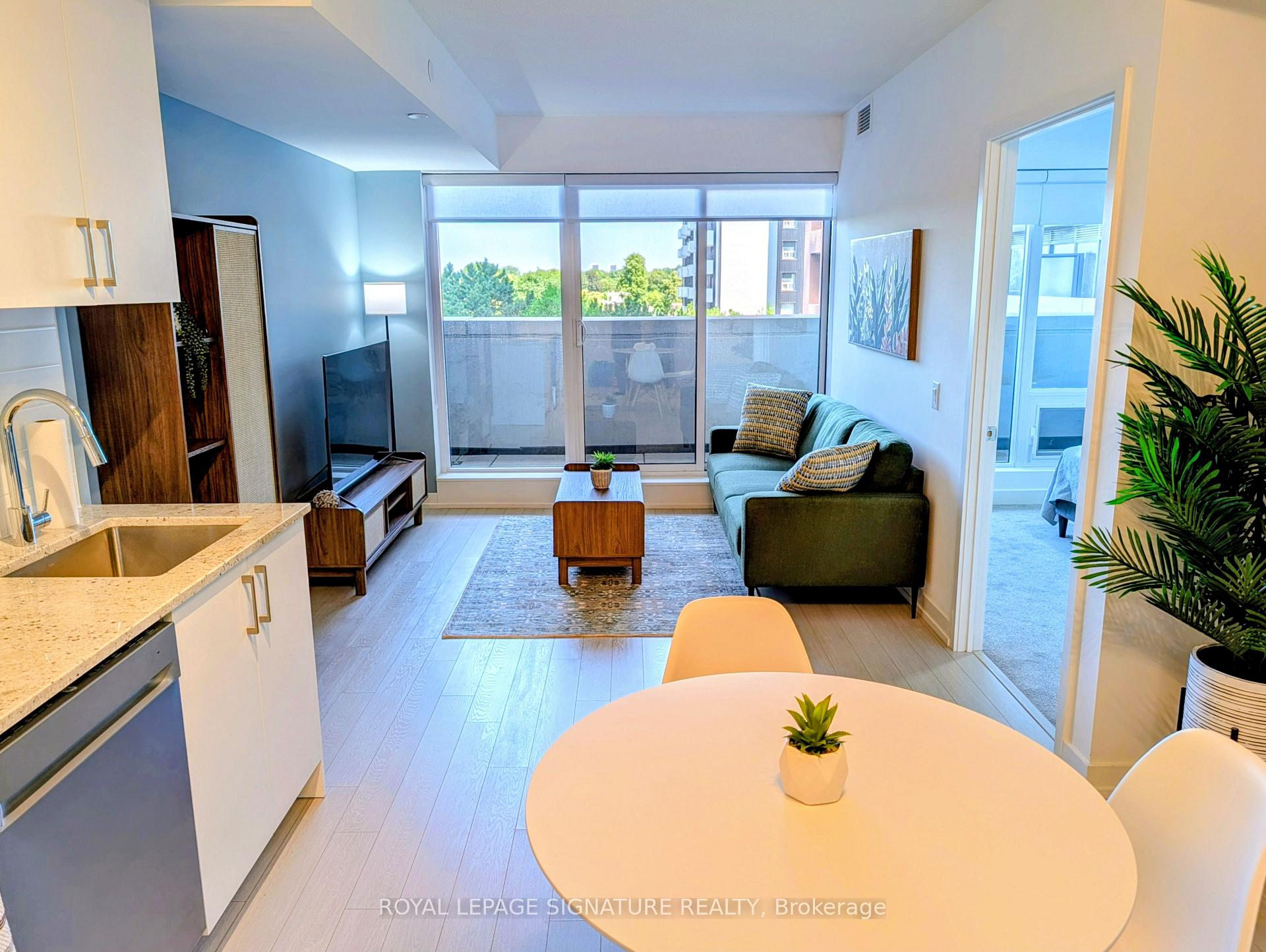 509 - 4010 Eglinton Avenue W Toronto Ontario Canada Rent residential Khalid Felifel Royal LePage Signature Realty, Brokerage *