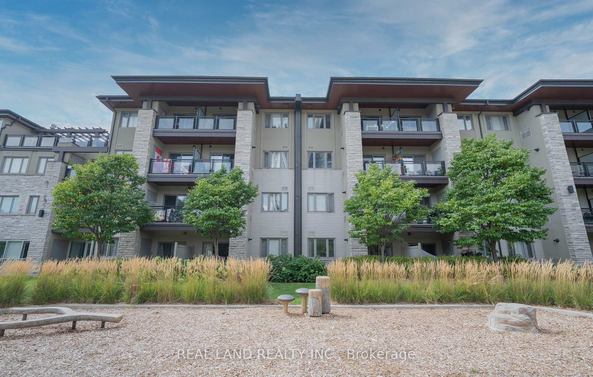 127 - 570 Lolita Gardens Mississauga Ontario Canada Sale residential John Scharrer Royal LePage Real Estate Services Ltd., Brokerage *
