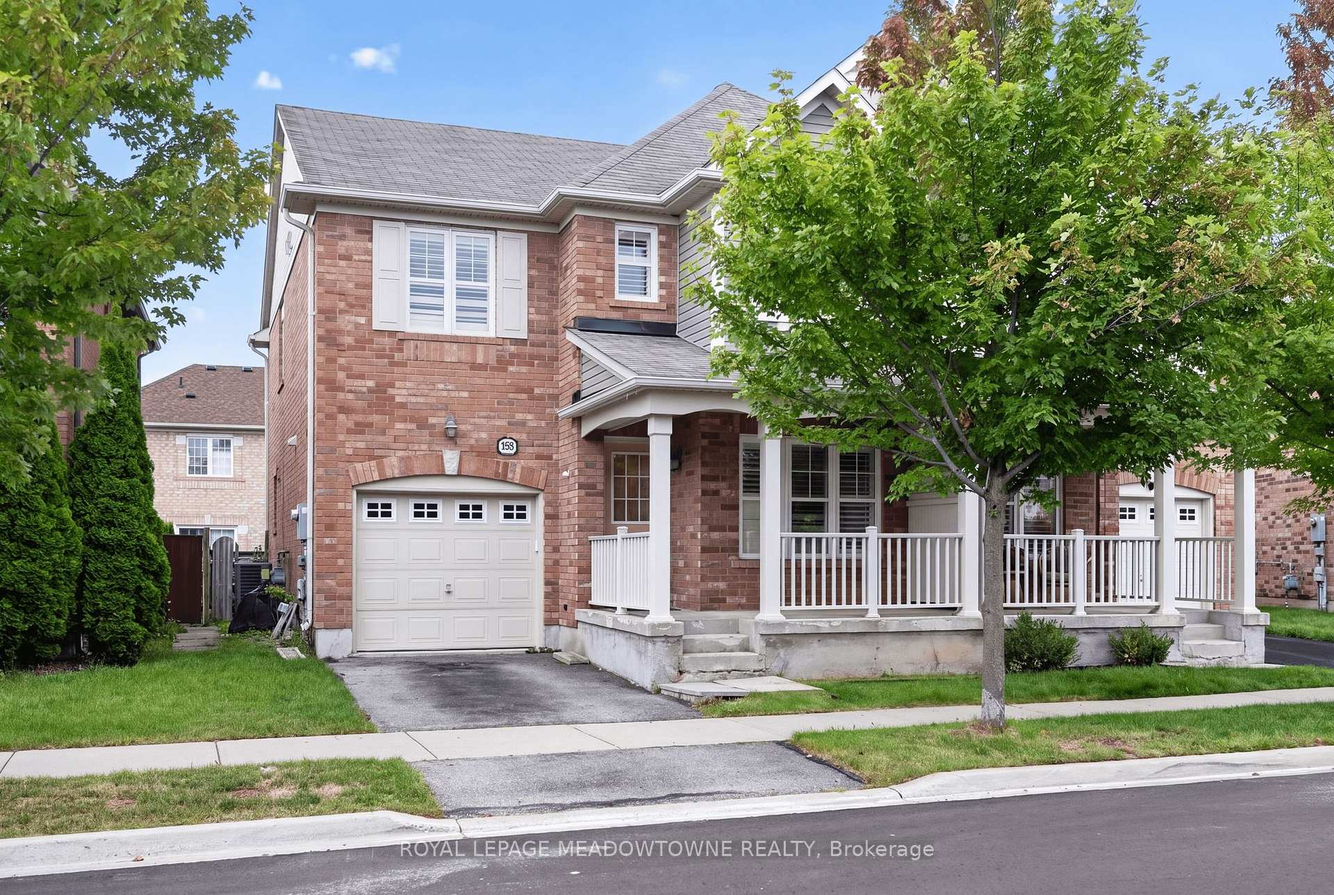 928 Raftis Crescent Milton Ontario Canada Sale residential Renee Herrera Royal LePage Meadowtowne Realty, Brokerage *