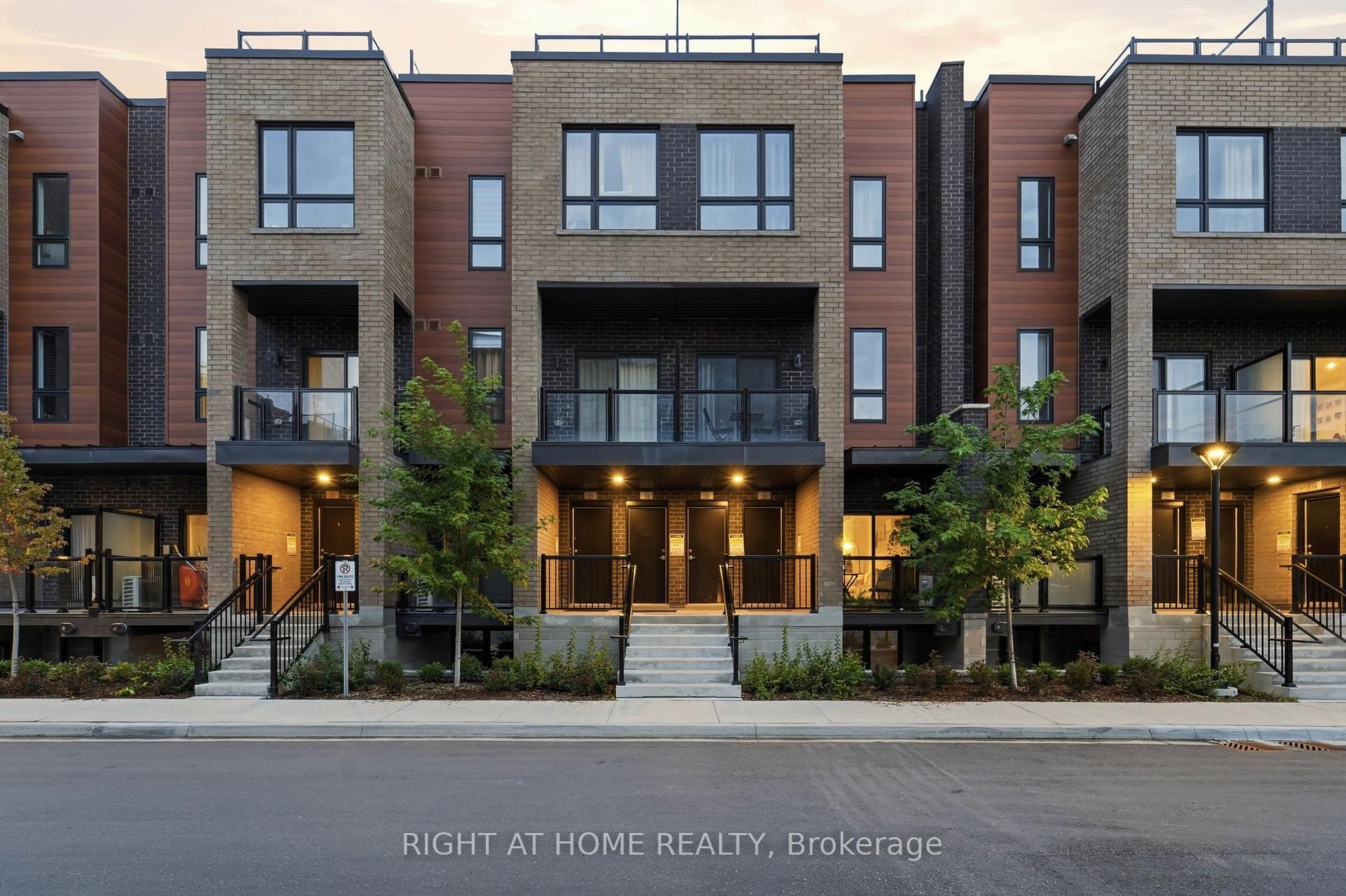 22 - 24 Lytham Green Circle Newmarket Ontario Canada Rent residential Kathy Markoff Right at Home Realty, Brokerage*