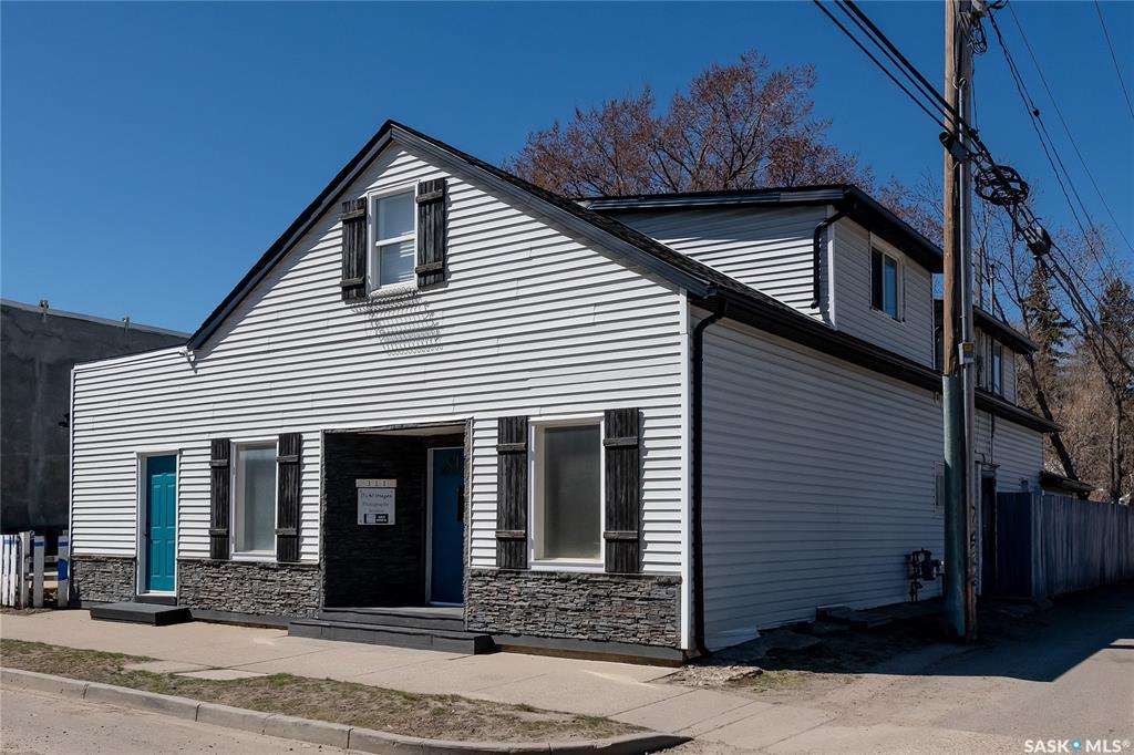 311 F AVENUE S Saskatoon Saskatchewan Canada Sale residential Troy Walkington Realty Executives Saskatoon