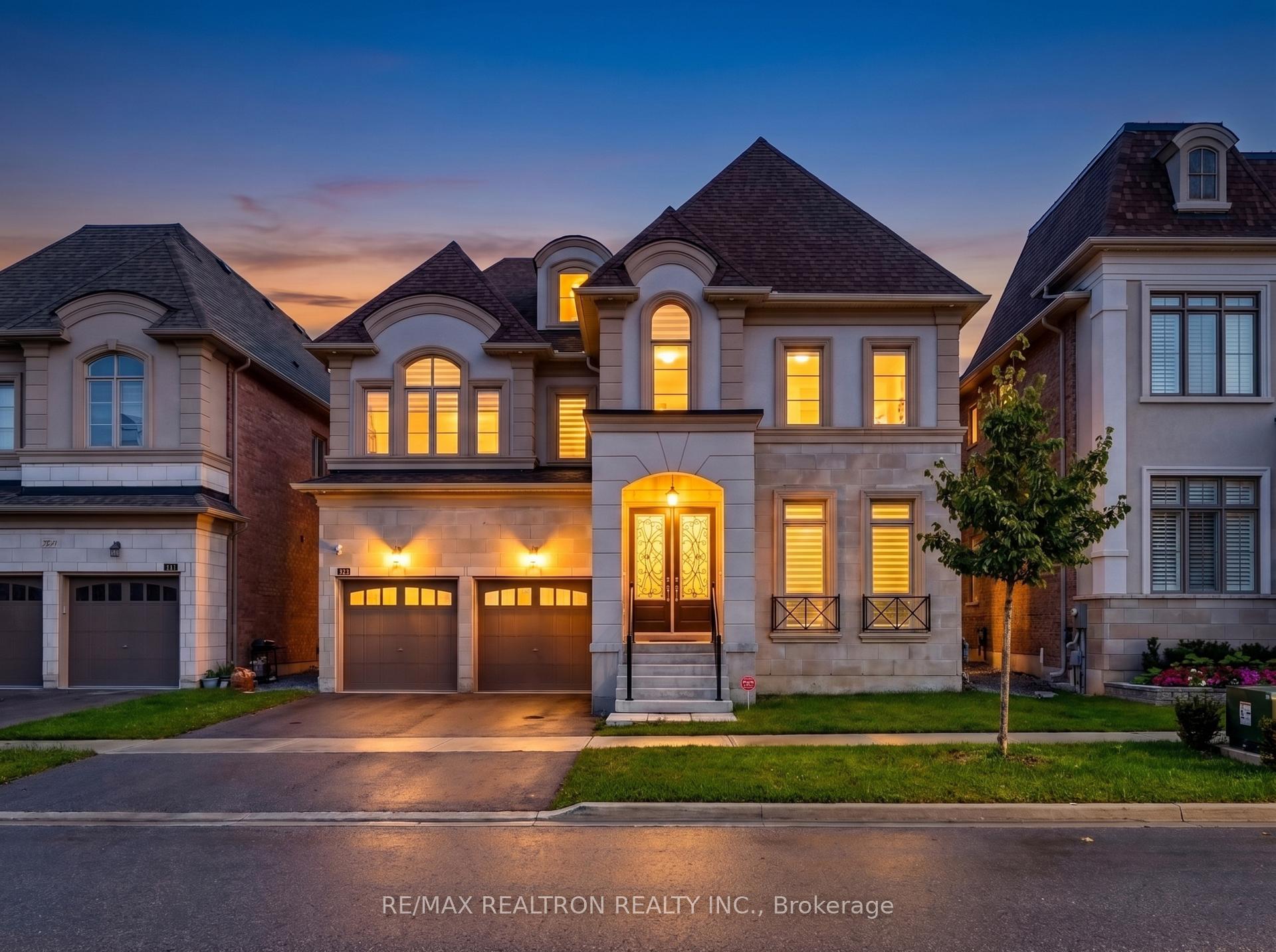 209 Hillsview Drive Richmond Hill Ontario Canada Sale residential Chelsea Wolfe RE/MAX Realtron Realty Inc., Brokerage*