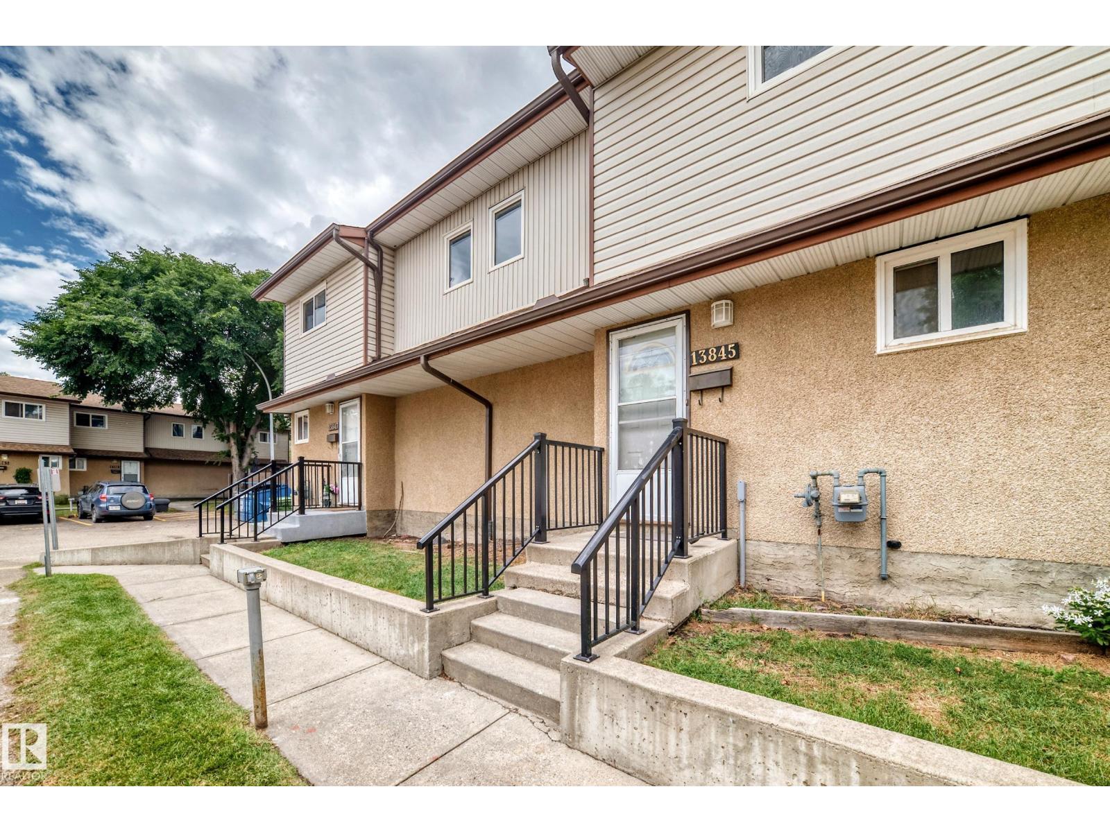   Ontario Canada Sale residential   HOMELIFE DISTRICT REALTY, Brokerage*