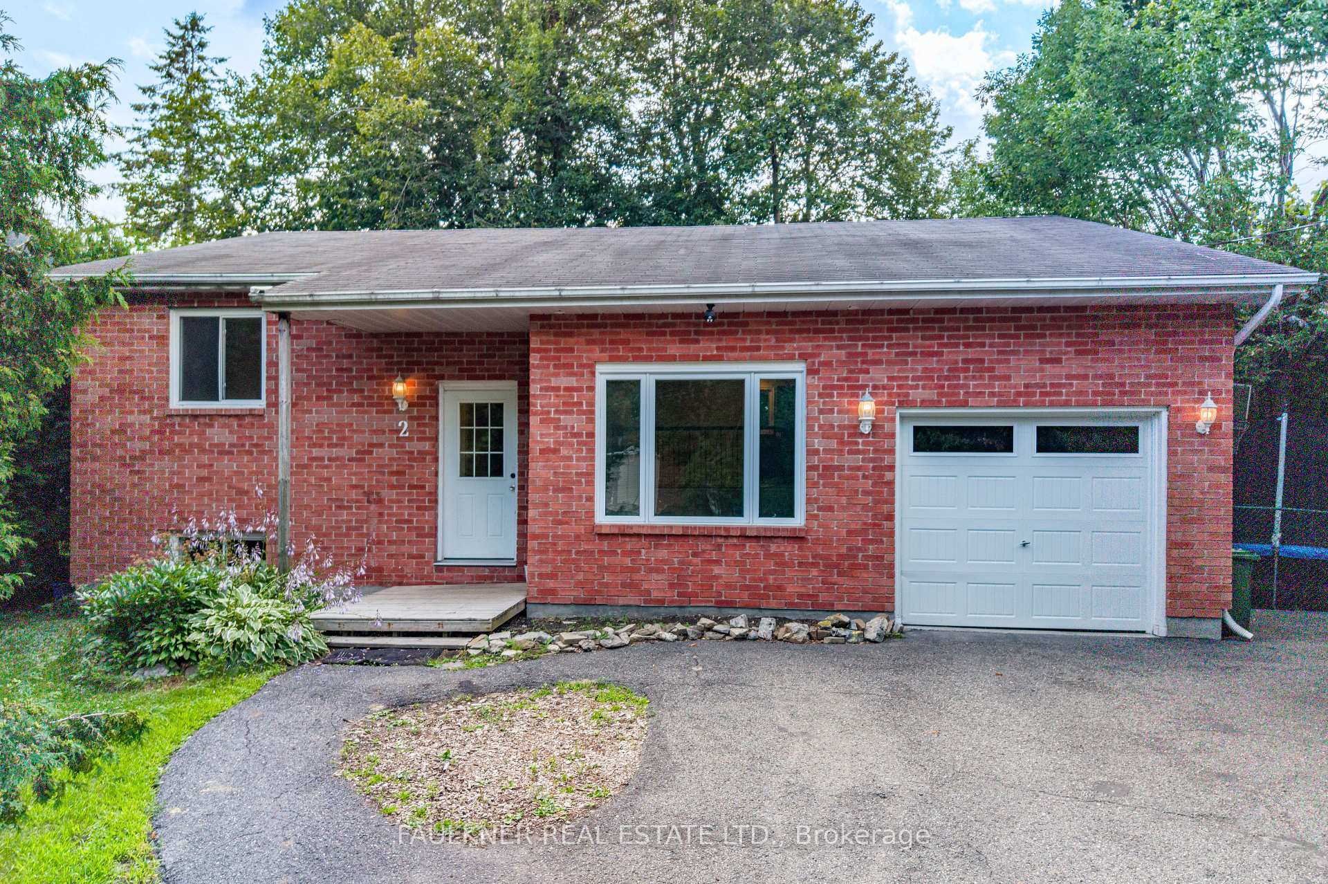 2 Caribou Avenue Ottawa Ontario Canada Sale residential   Colleen Lyle Real Estate Team