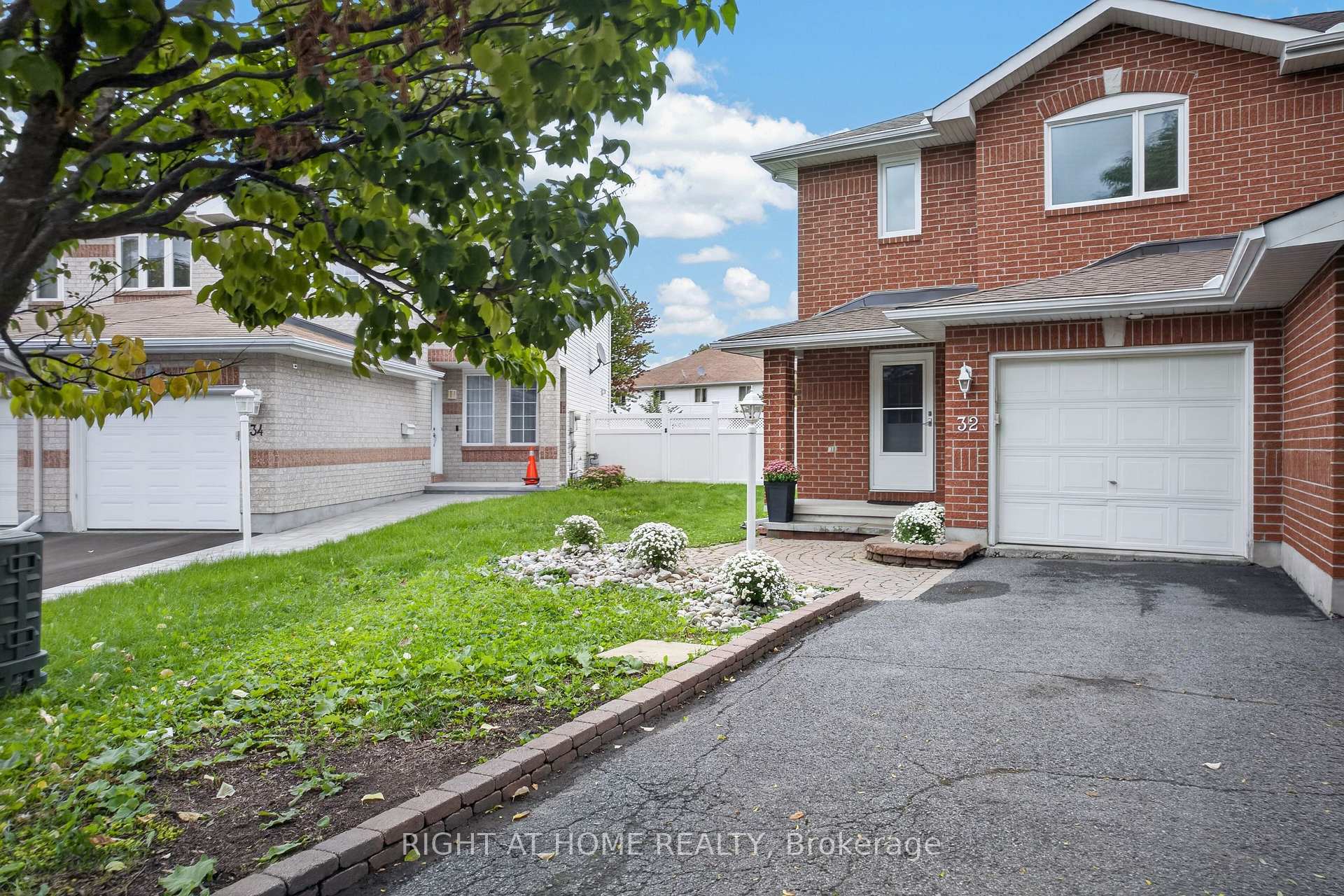 32 Saffron Court Ottawa Ontario Canada Sale residential   Colleen Lyle Real Estate Team