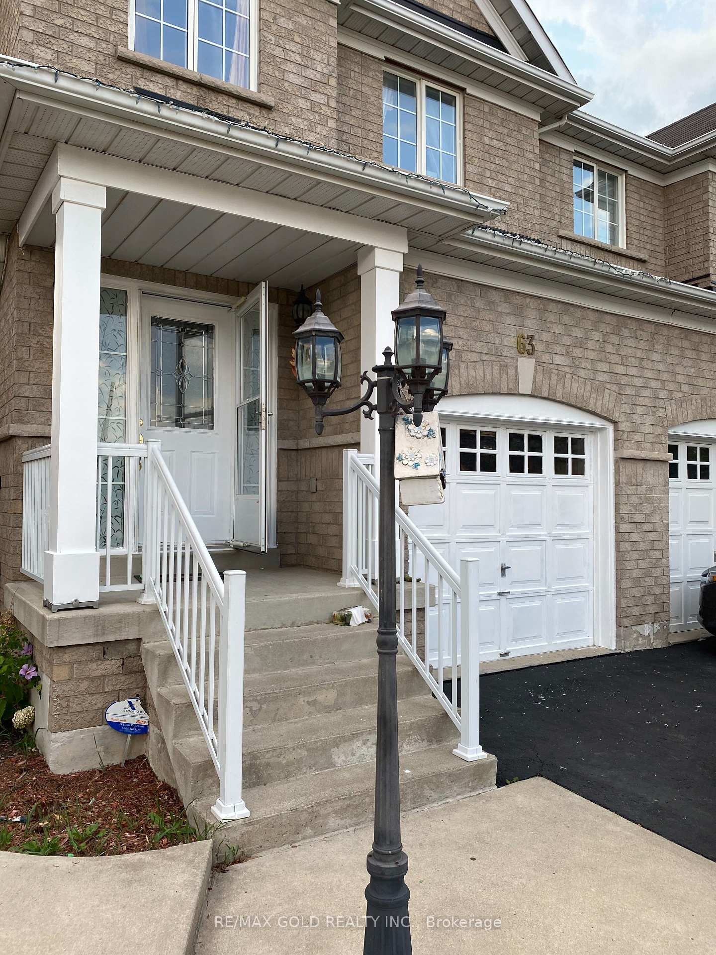 63 Rotunda Street Brampton Ontario Canada Rent residential RUKHSANA MALIK RE/MAX GOLD REALTY INC