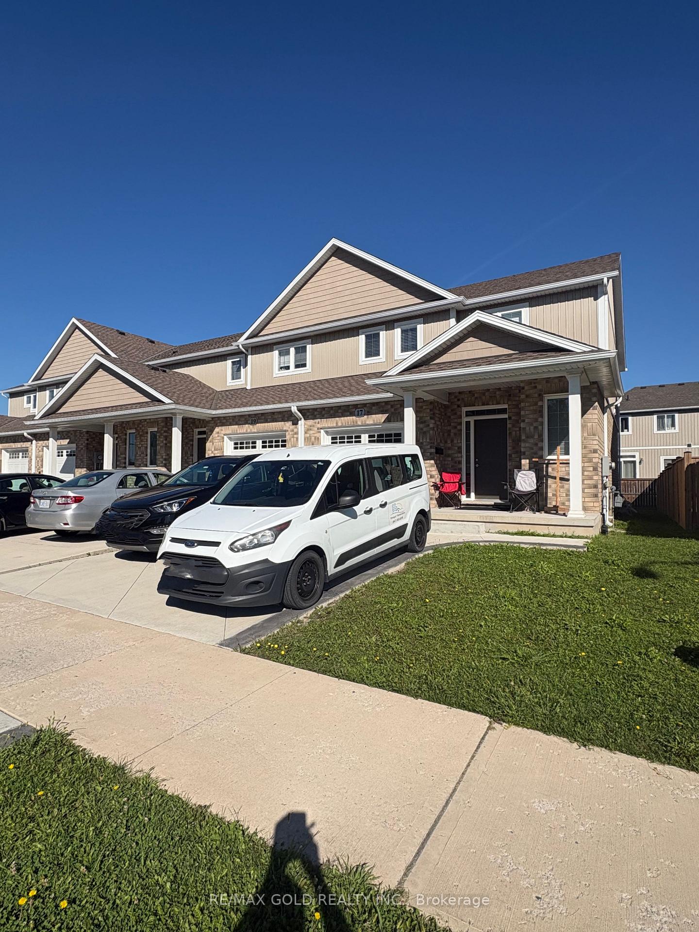 17 Marshall Lane St. Catharines Ontario Canada Rent residential Ray Datta RE/MAX Gold Realty Inc., Brokerage