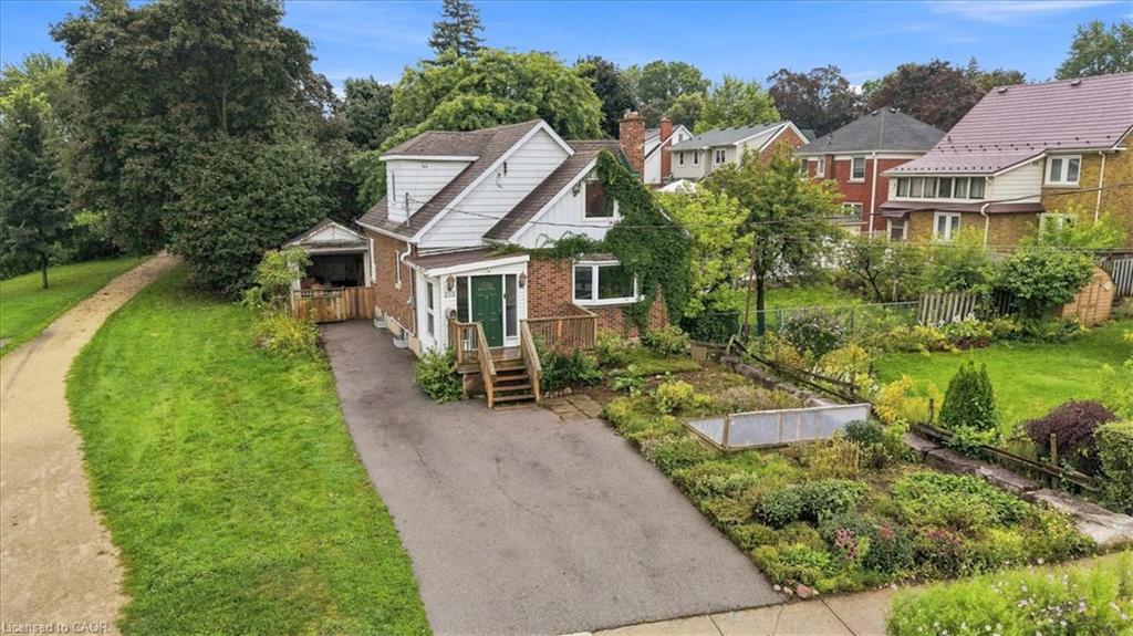 233 Mansion Street Kitchener Ontario Canada Sale residential Colleen Koehler RE/MAX Twin City Realty Inc., Brokerage*