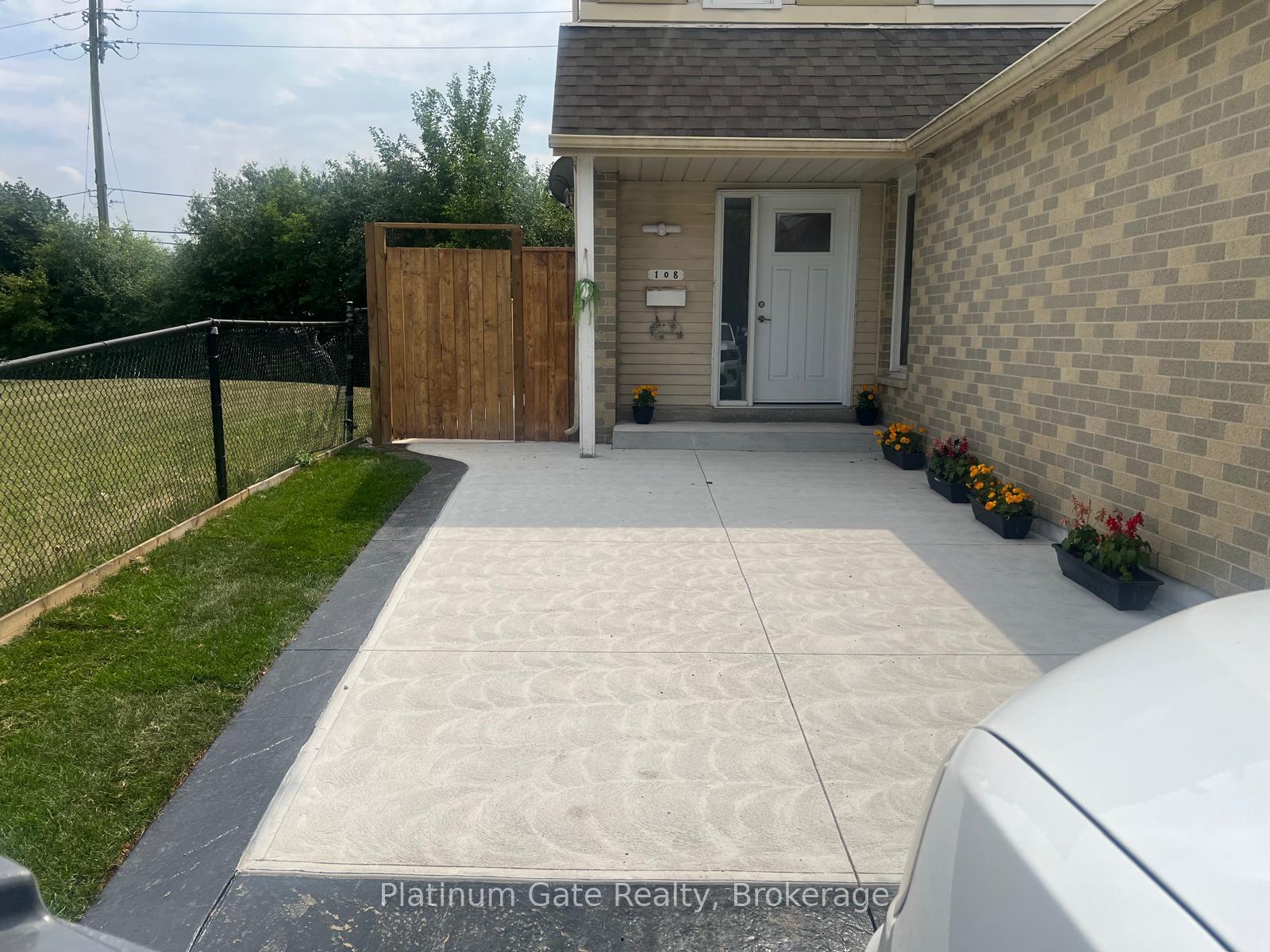 108 Courtleigh Square Brampton Ontario Canada Rent residential   REAL CITY REALTY INC.