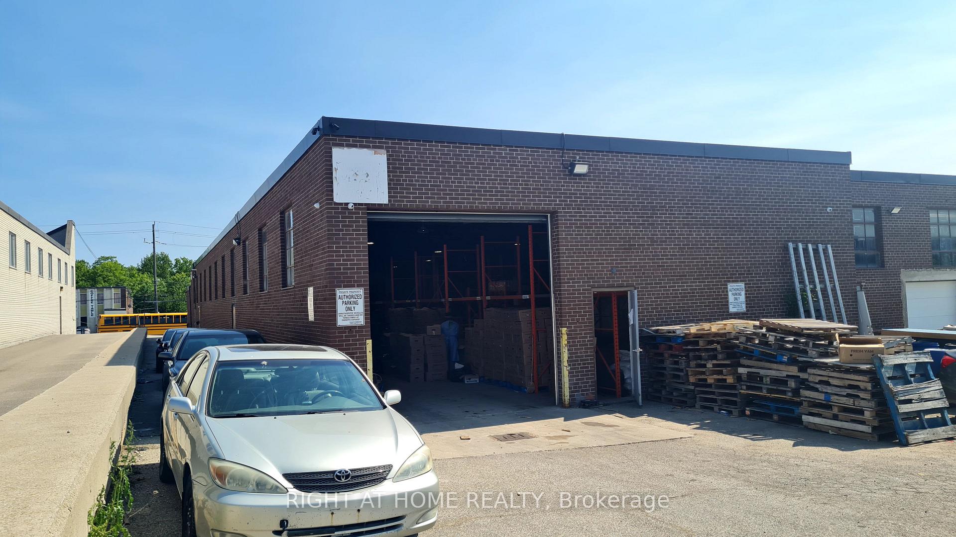 306A Eddystone Avenue Toronto Ontario Canada Lease commercial Linda Huang Right at Home Realty, Brokerage*