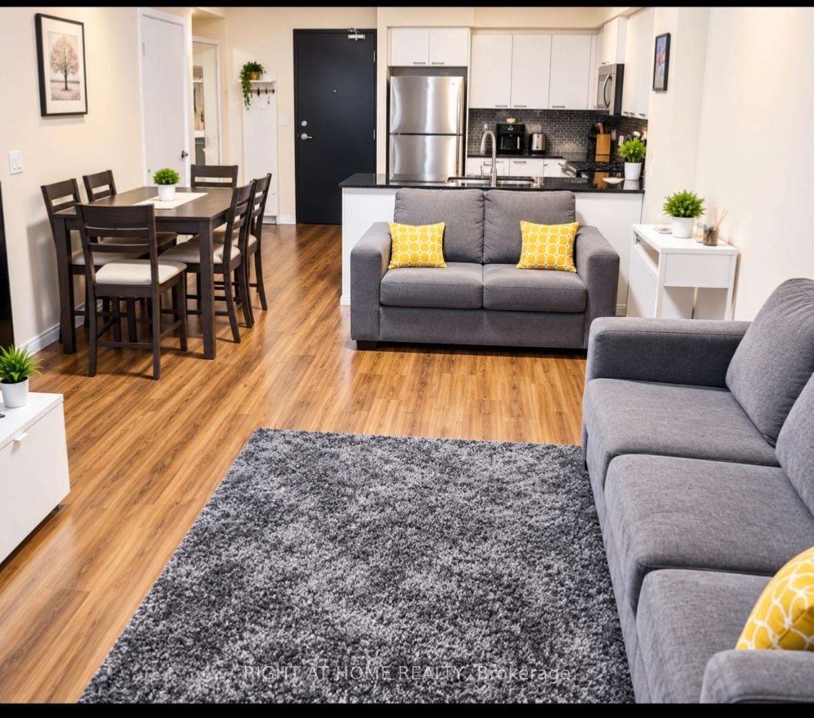 910 - 2152 Lawrence Avenue E Toronto Ontario Canada Rent residential Gamini Bandara Right at Home Realty, Brokerage*