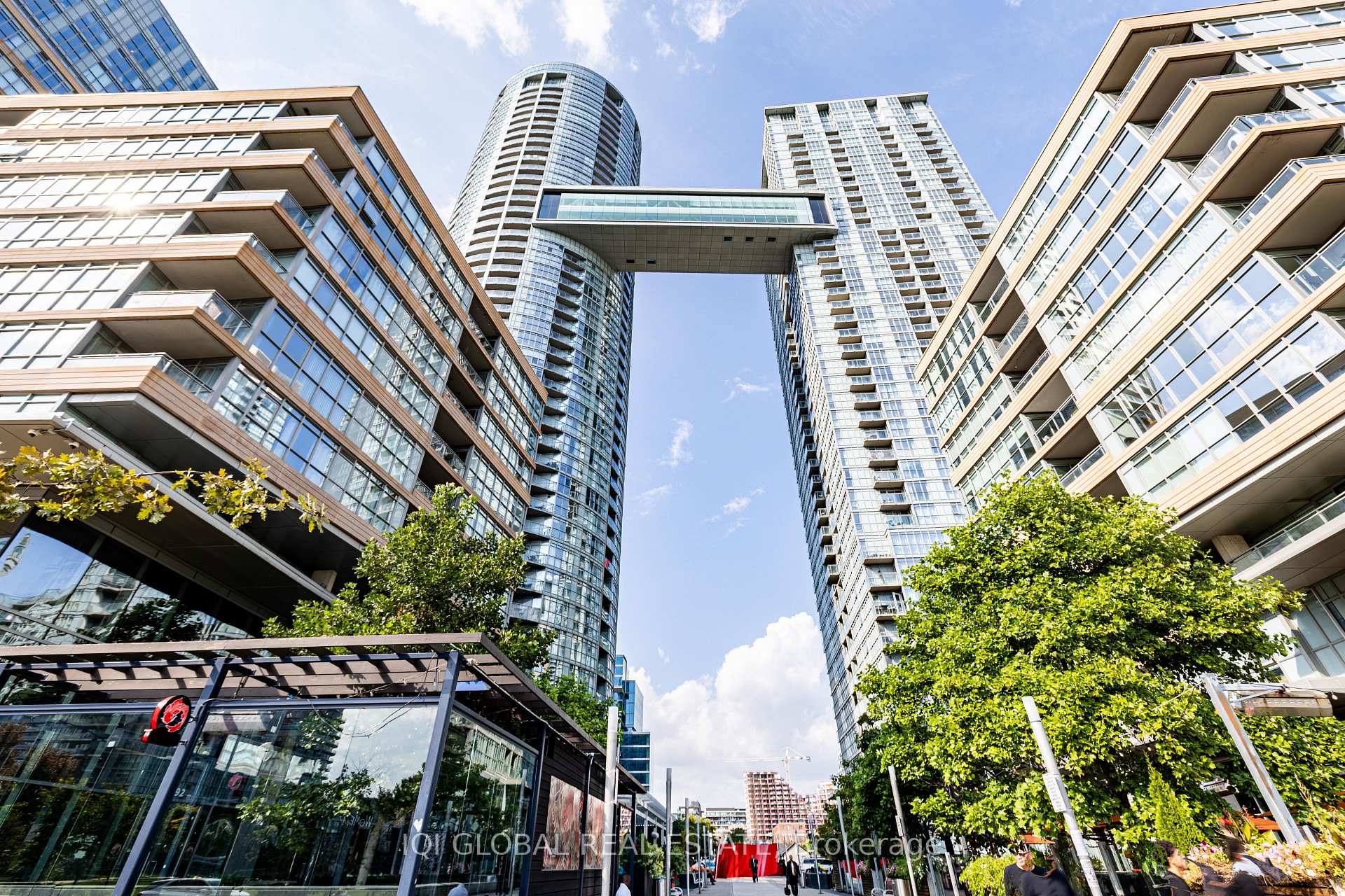 1025 - 21 Iceboat Terrace Toronto Ontario Canada Rent residential The Condo Experts RE/MAX Millennium Real Estate, Brokerage*